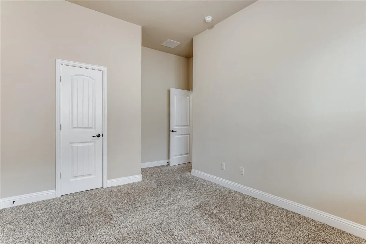 Single Family Residence For Sale in Denton County , 4125 Bonita Avenue, Denton, Texas 76210, 4 Bedroom, 2 Bathroom, 2 Garage spaces, 2,178 Sqft, built in 2016, mls#21360287, Real Estate Agent in Denton, Homes For Sale in Denton county, Homes For Sale in Denton, Realtor in Denton Texas, Real Estate Brokerage Independent Realty Texas, Luminita Cordes Realtor