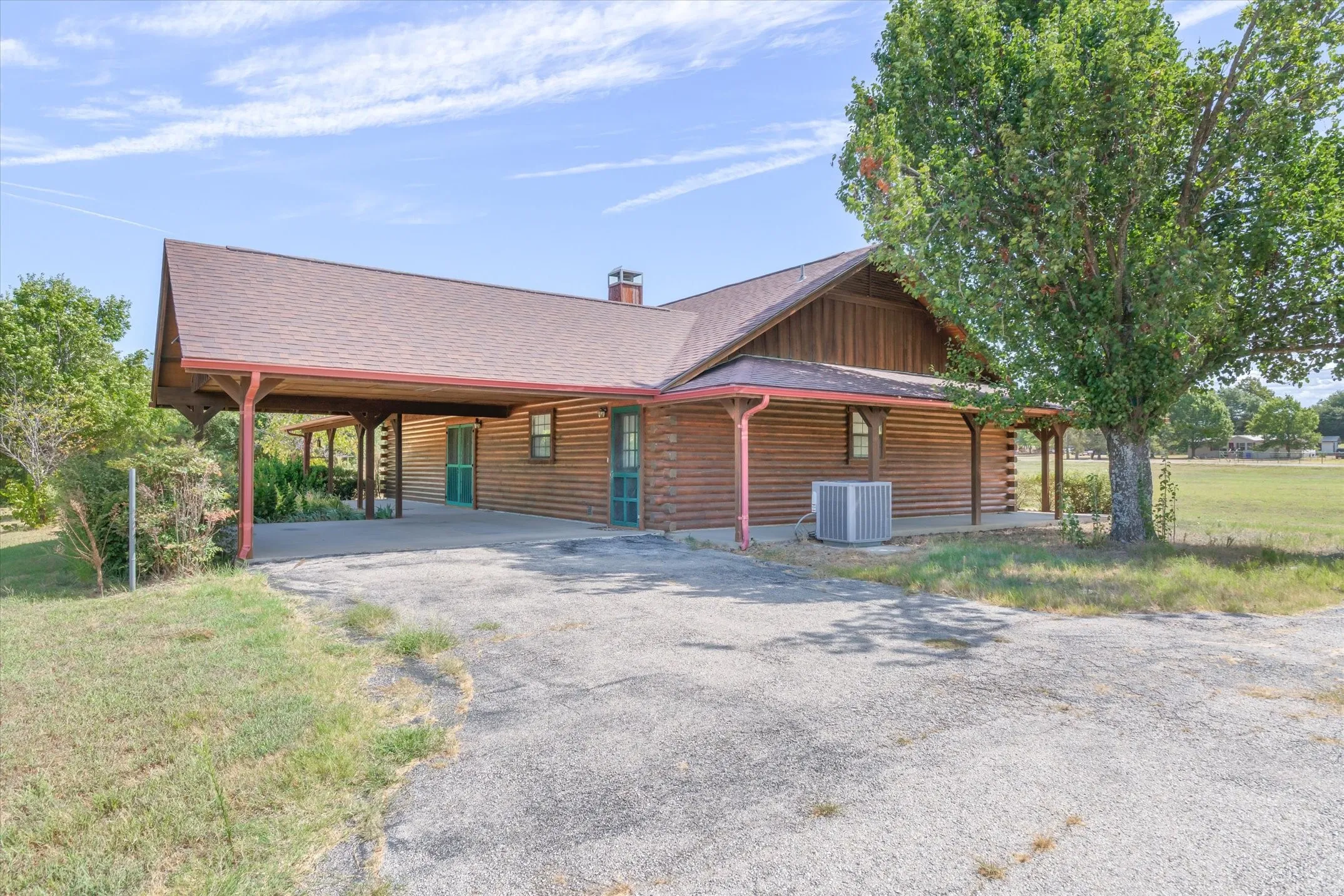 Single Family Residence For Sale in Van Zandt County , 9150 State Highway 198, Canton, Texas 75103, 2 Bedroom, 2 Bathroom, Garage spaces, 1,600 Sqft, built in 1999, mls#21368705, Real Estate Agent in Canton, Homes For Sale in Van Zandt county, Homes For Sale in Canton, Realtor in Canton Texas, Real Estate Brokerage Independent Realty Texas, Luminita Cordes Realtor