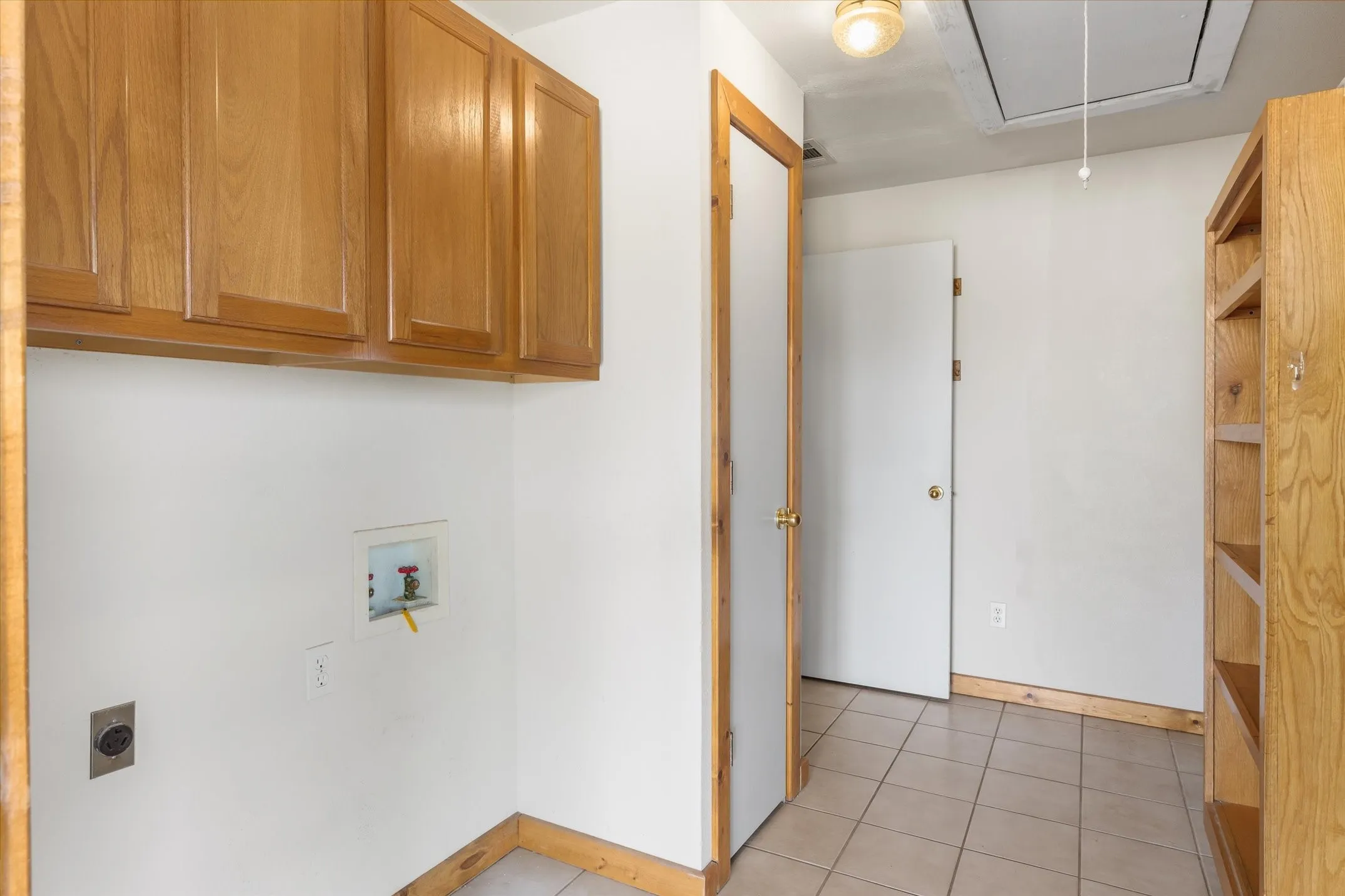 Single Family Residence For Sale in Van Zandt County , 9150 State Highway 198, Canton, Texas 75103, 2 Bedroom, 2 Bathroom, Garage spaces, 1,600 Sqft, built in 1999, mls#21368705, Real Estate Agent in Canton, Homes For Sale in Van Zandt county, Homes For Sale in Canton, Realtor in Canton Texas, Real Estate Brokerage Independent Realty Texas, Luminita Cordes Realtor