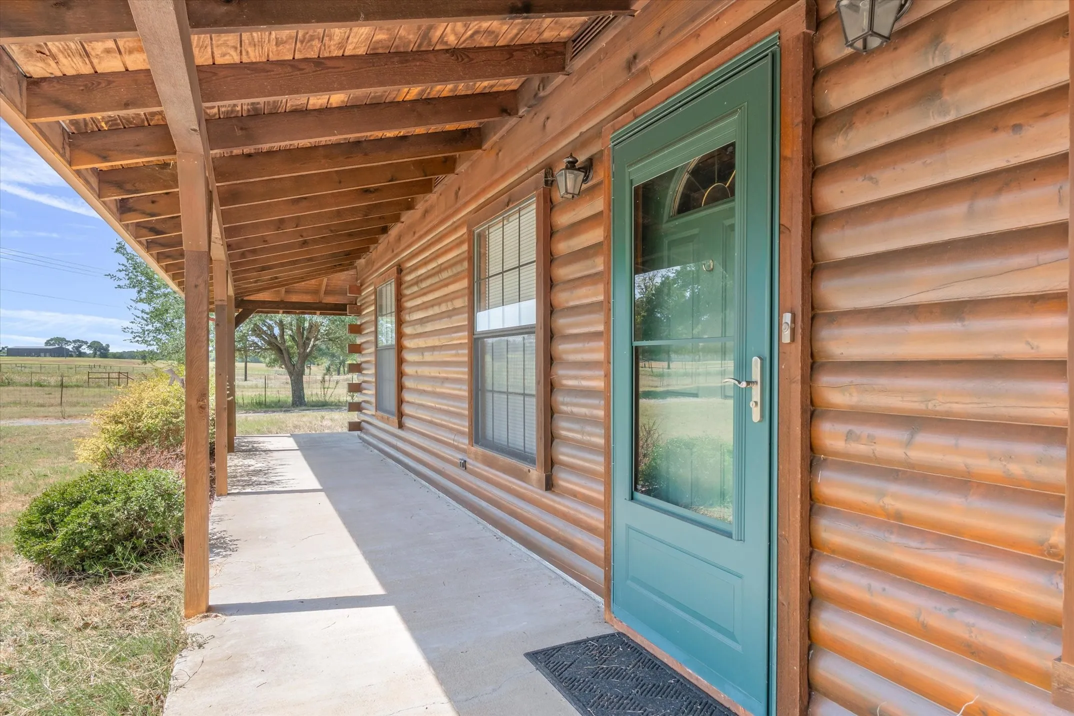 Single Family Residence For Sale in Van Zandt County , 9150 State Highway 198, Canton, Texas 75103, 2 Bedroom, 2 Bathroom, Garage spaces, 1,600 Sqft, built in 1999, mls#21368705, Real Estate Agent in Canton, Homes For Sale in Van Zandt county, Homes For Sale in Canton, Realtor in Canton Texas, Real Estate Brokerage Independent Realty Texas, Luminita Cordes Realtor