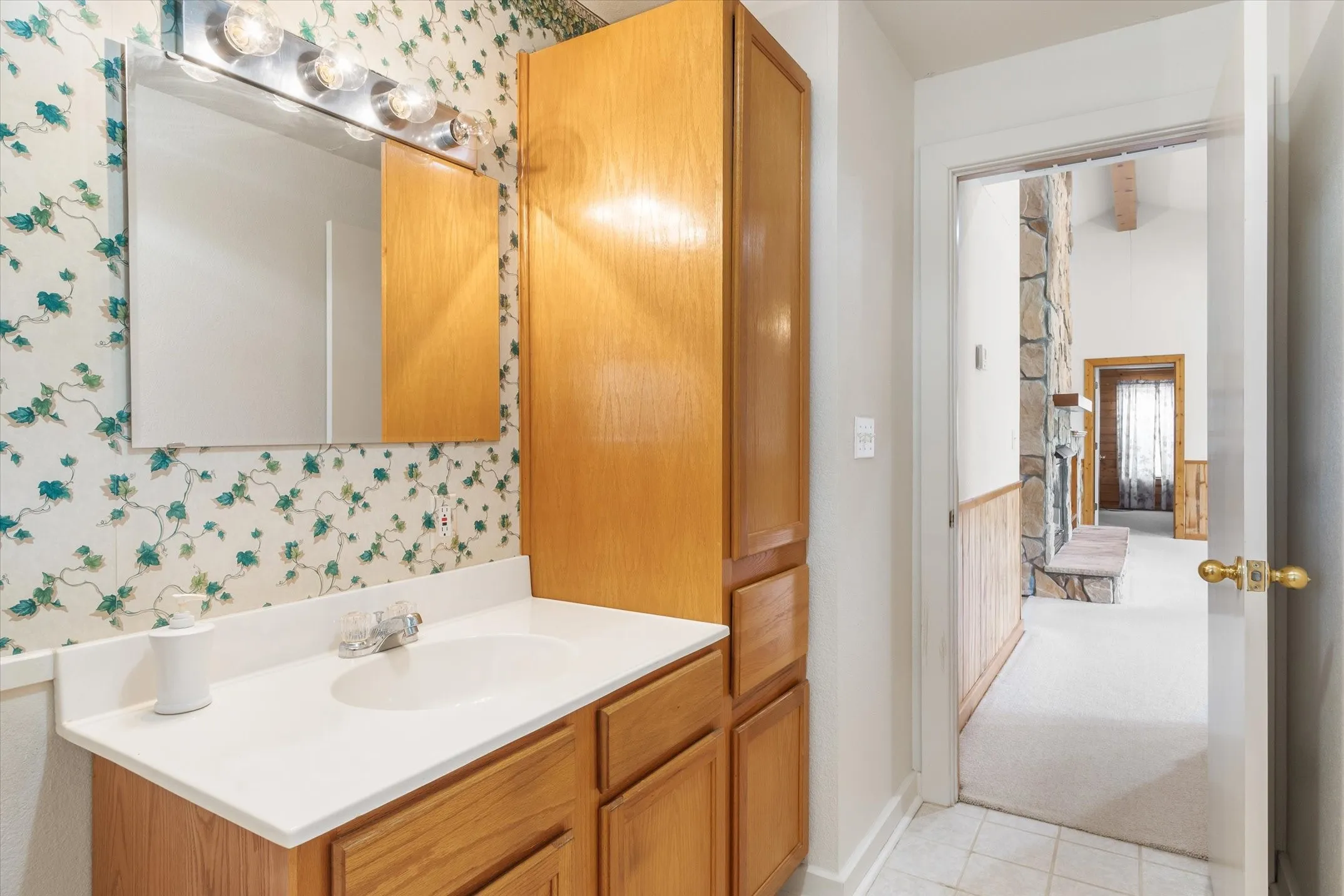 Single Family Residence For Sale in Van Zandt County , 9150 State Highway 198, Canton, Texas 75103, 2 Bedroom, 2 Bathroom, Garage spaces, 1,600 Sqft, built in 1999, mls#21368705, Real Estate Agent in Canton, Homes For Sale in Van Zandt county, Homes For Sale in Canton, Realtor in Canton Texas, Real Estate Brokerage Independent Realty Texas, Luminita Cordes Realtor