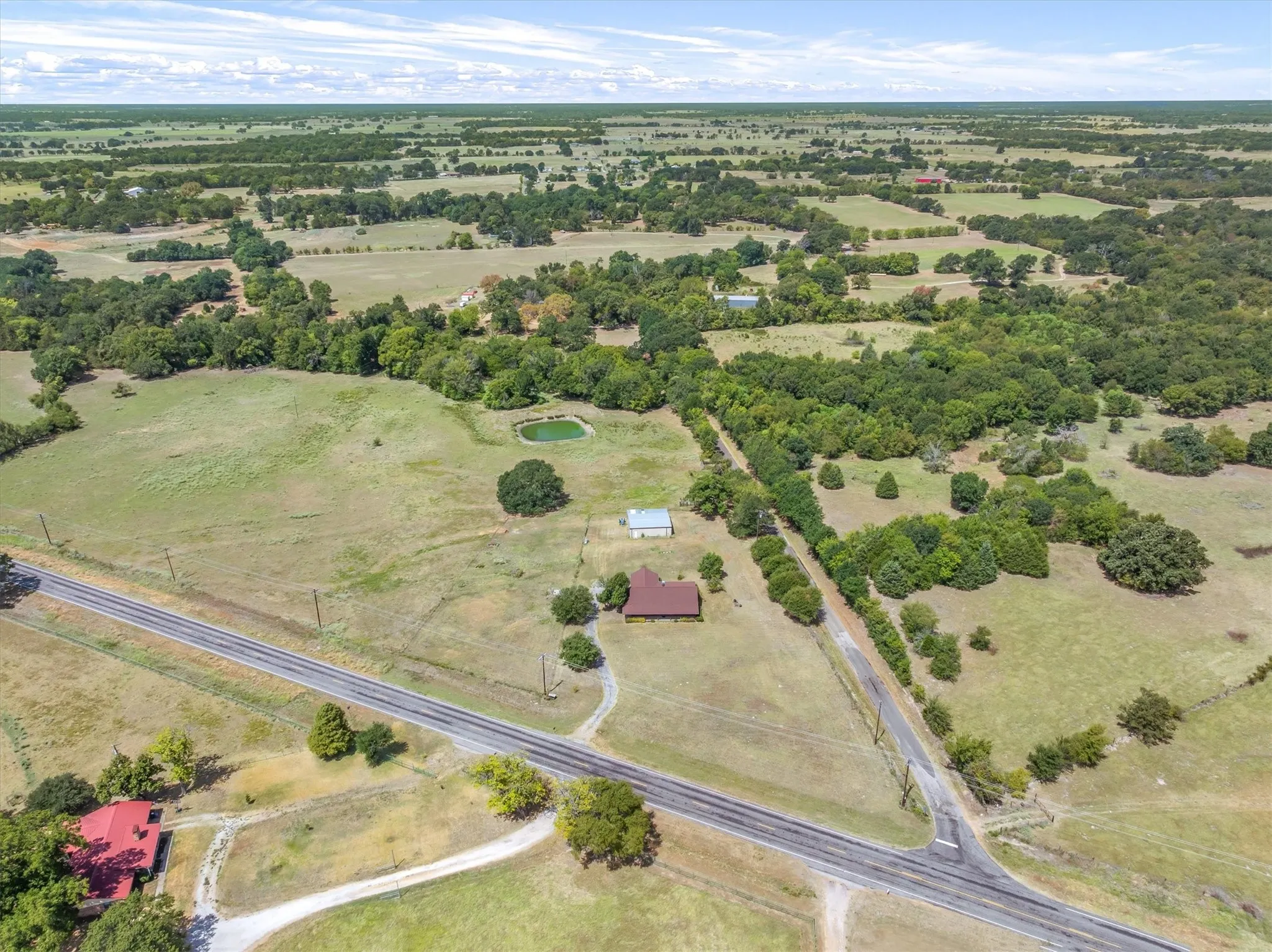 Single Family Residence For Sale in Van Zandt County , 9150 State Highway 198, Canton, Texas 75103, 2 Bedroom, 2 Bathroom, Garage spaces, 1,600 Sqft, built in 1999, mls#21368705, Real Estate Agent in Canton, Homes For Sale in Van Zandt county, Homes For Sale in Canton, Realtor in Canton Texas, Real Estate Brokerage Independent Realty Texas, Luminita Cordes Realtor