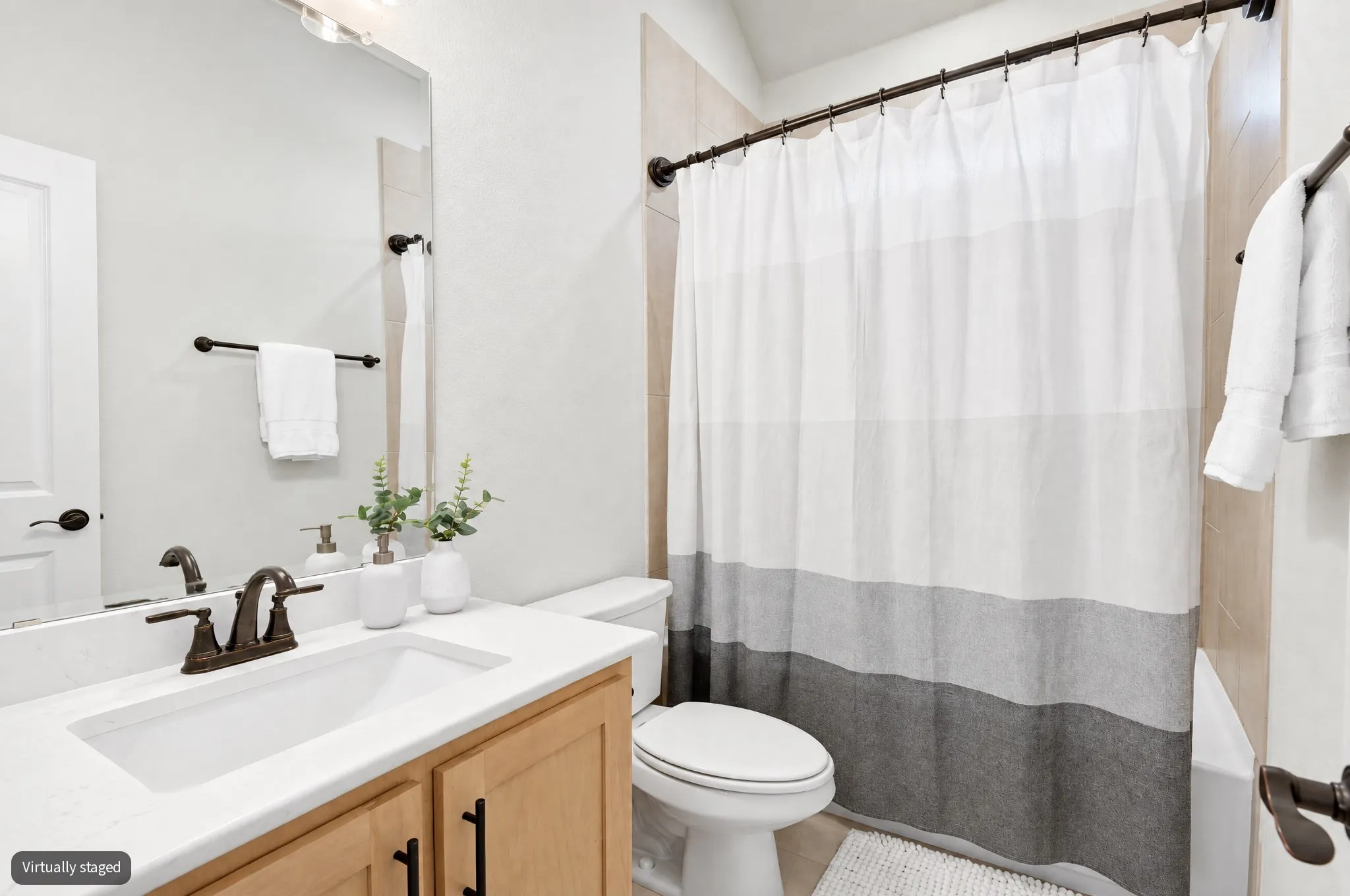 Single Family Residence For Sale in Denton County , 1003 Moss Grove Trail, Justin, Texas 76247, 4 Bedroom, 4 Bathroom, 3 Garage spaces, 3,741 Sqft, built in 2023, mls#21368647, Real Estate Agent in Justin, Homes For Sale in Denton county, Homes For Sale in Justin, Realtor in Justin Texas, Real Estate Brokerage Independent Realty Texas, Luminita Cordes Realtor