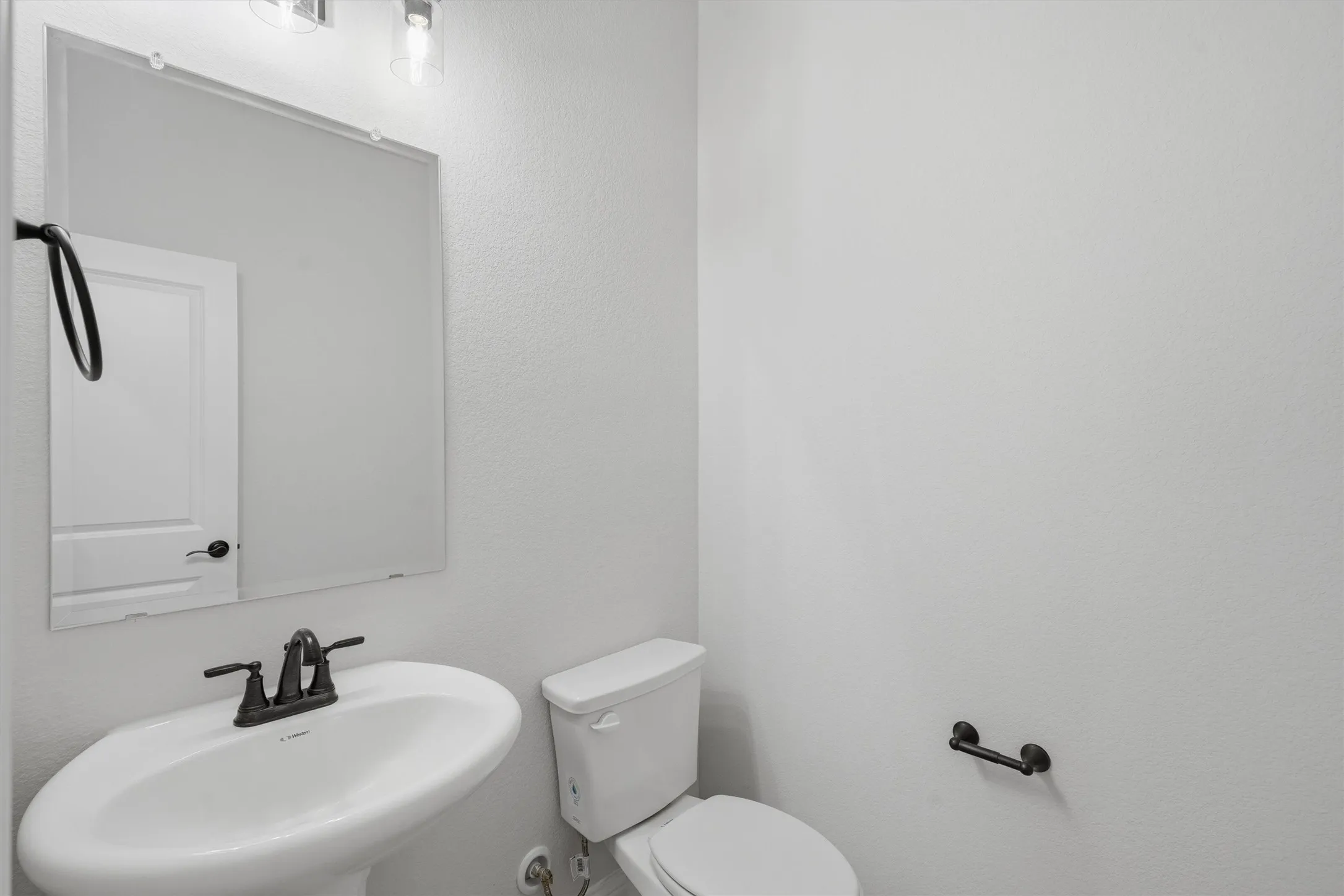 Single Family Residence For Sale in Denton County , 1003 Moss Grove Trail, Justin, Texas 76247, 4 Bedroom, 4 Bathroom, 3 Garage spaces, 3,741 Sqft, built in 2023, mls#21368647, Real Estate Agent in Justin, Homes For Sale in Denton county, Homes For Sale in Justin, Realtor in Justin Texas, Real Estate Brokerage Independent Realty Texas, Luminita Cordes Realtor