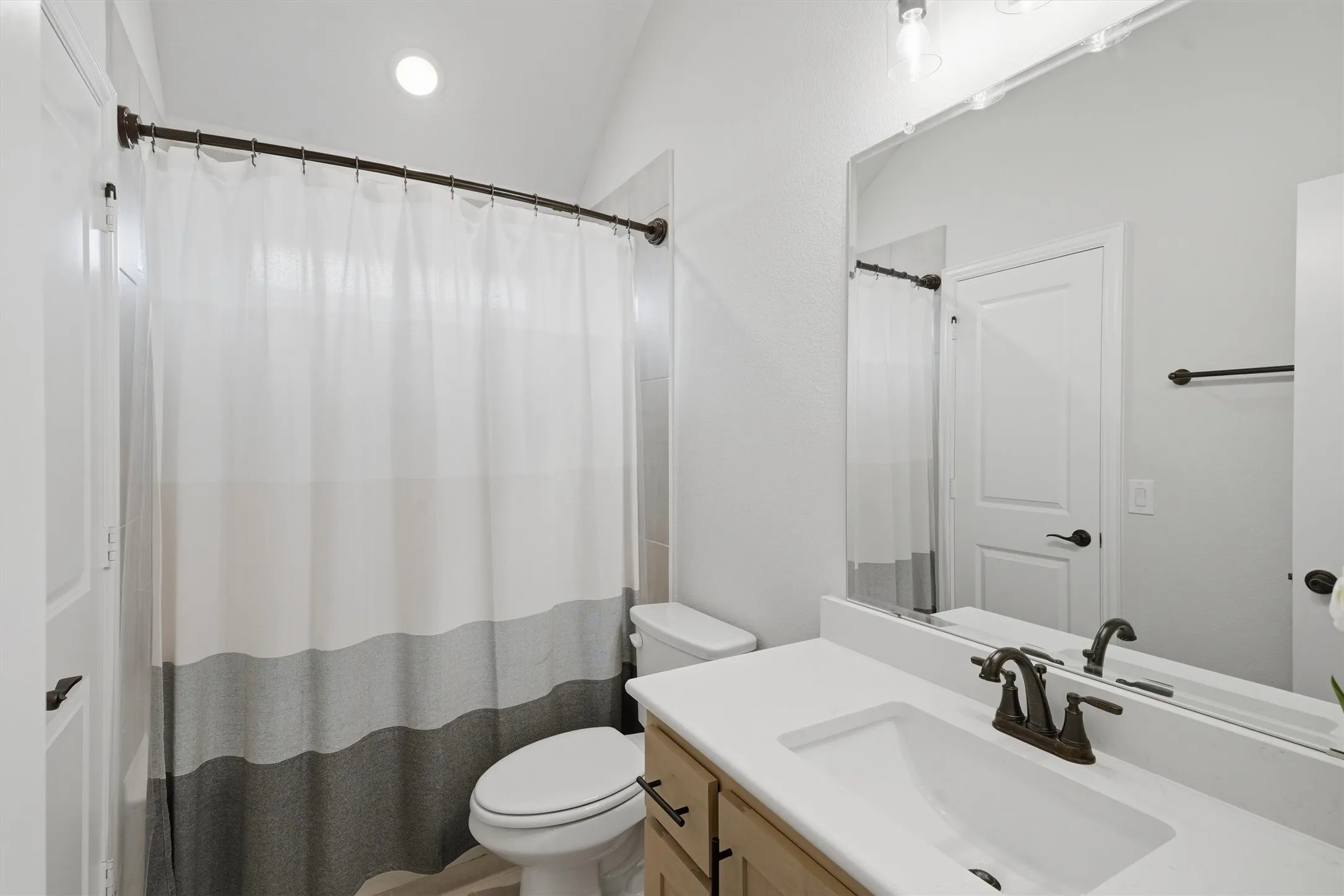 Single Family Residence For Sale in Denton County , 1003 Moss Grove Trail, Justin, Texas 76247, 4 Bedroom, 4 Bathroom, 3 Garage spaces, 3,741 Sqft, built in 2023, mls#21368647, Real Estate Agent in Justin, Homes For Sale in Denton county, Homes For Sale in Justin, Realtor in Justin Texas, Real Estate Brokerage Independent Realty Texas, Luminita Cordes Realtor