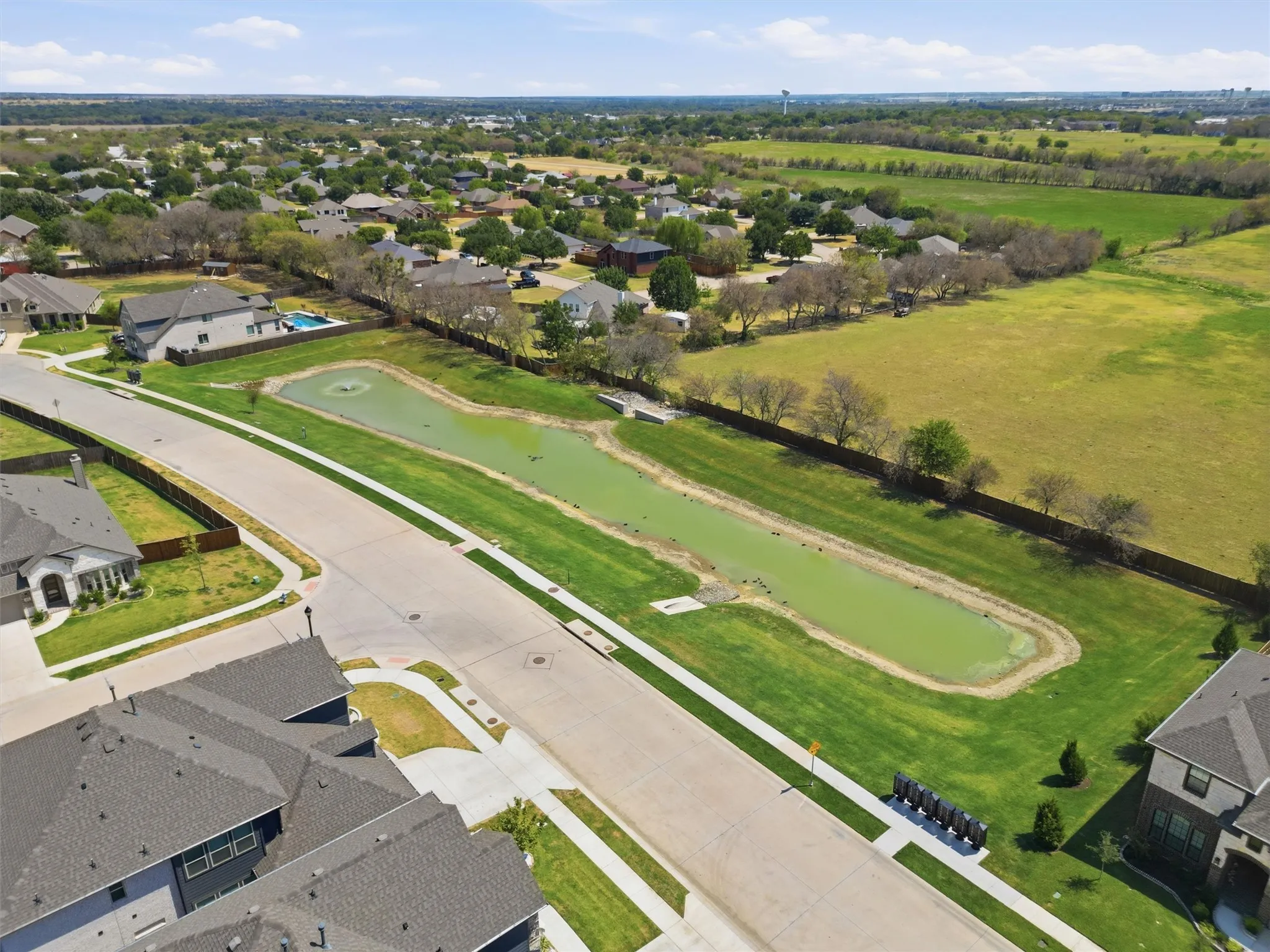 Single Family Residence For Sale in Denton County , 1003 Moss Grove Trail, Justin, Texas 76247, 4 Bedroom, 4 Bathroom, 3 Garage spaces, 3,741 Sqft, built in 2023, mls#21368647, Real Estate Agent in Justin, Homes For Sale in Denton county, Homes For Sale in Justin, Realtor in Justin Texas, Real Estate Brokerage Independent Realty Texas, Luminita Cordes Realtor