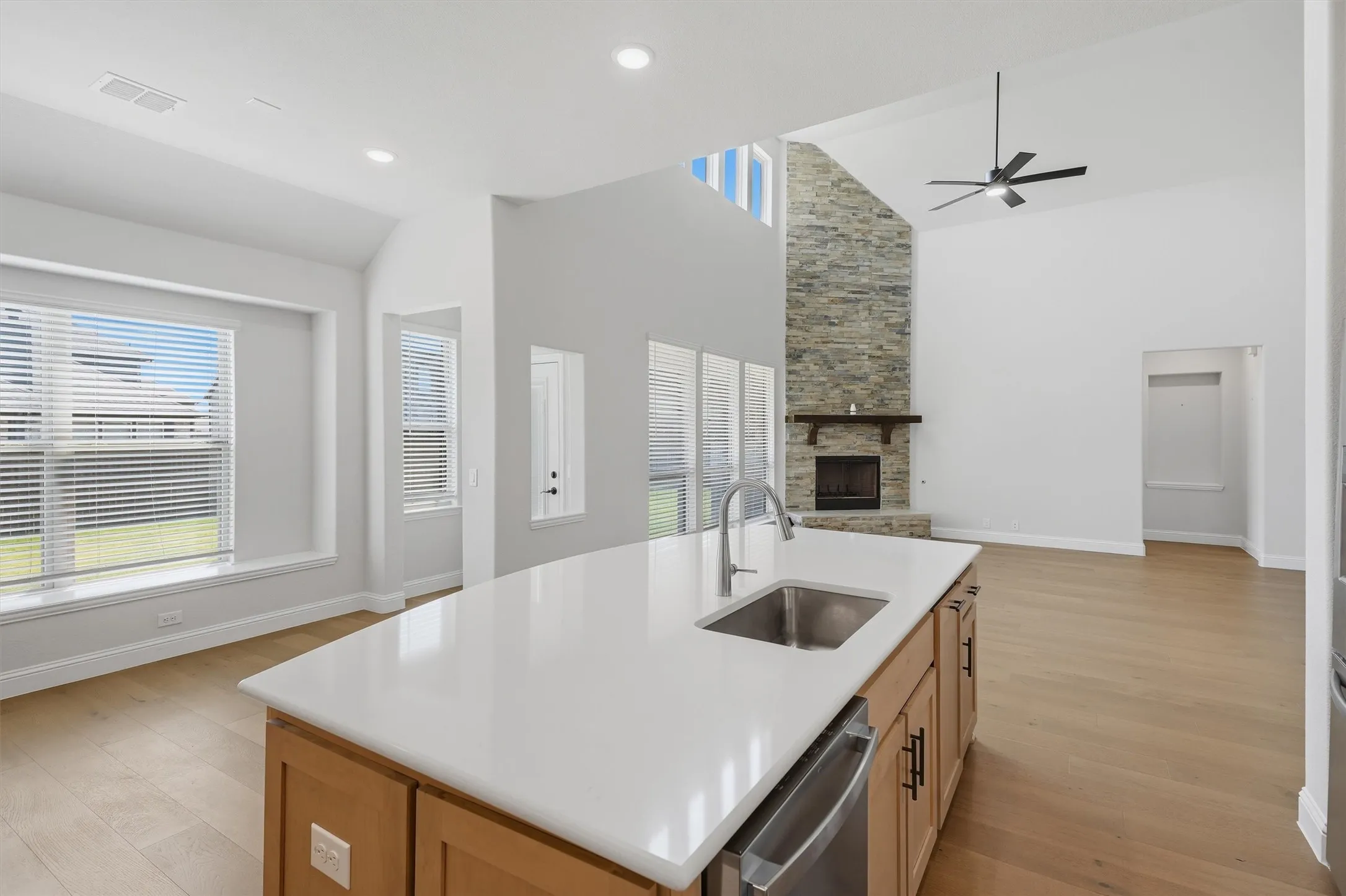 Single Family Residence For Sale in Denton County , 1003 Moss Grove Trail, Justin, Texas 76247, 4 Bedroom, 4 Bathroom, 3 Garage spaces, 3,741 Sqft, built in 2023, mls#21368647, Real Estate Agent in Justin, Homes For Sale in Denton county, Homes For Sale in Justin, Realtor in Justin Texas, Real Estate Brokerage Independent Realty Texas, Luminita Cordes Realtor