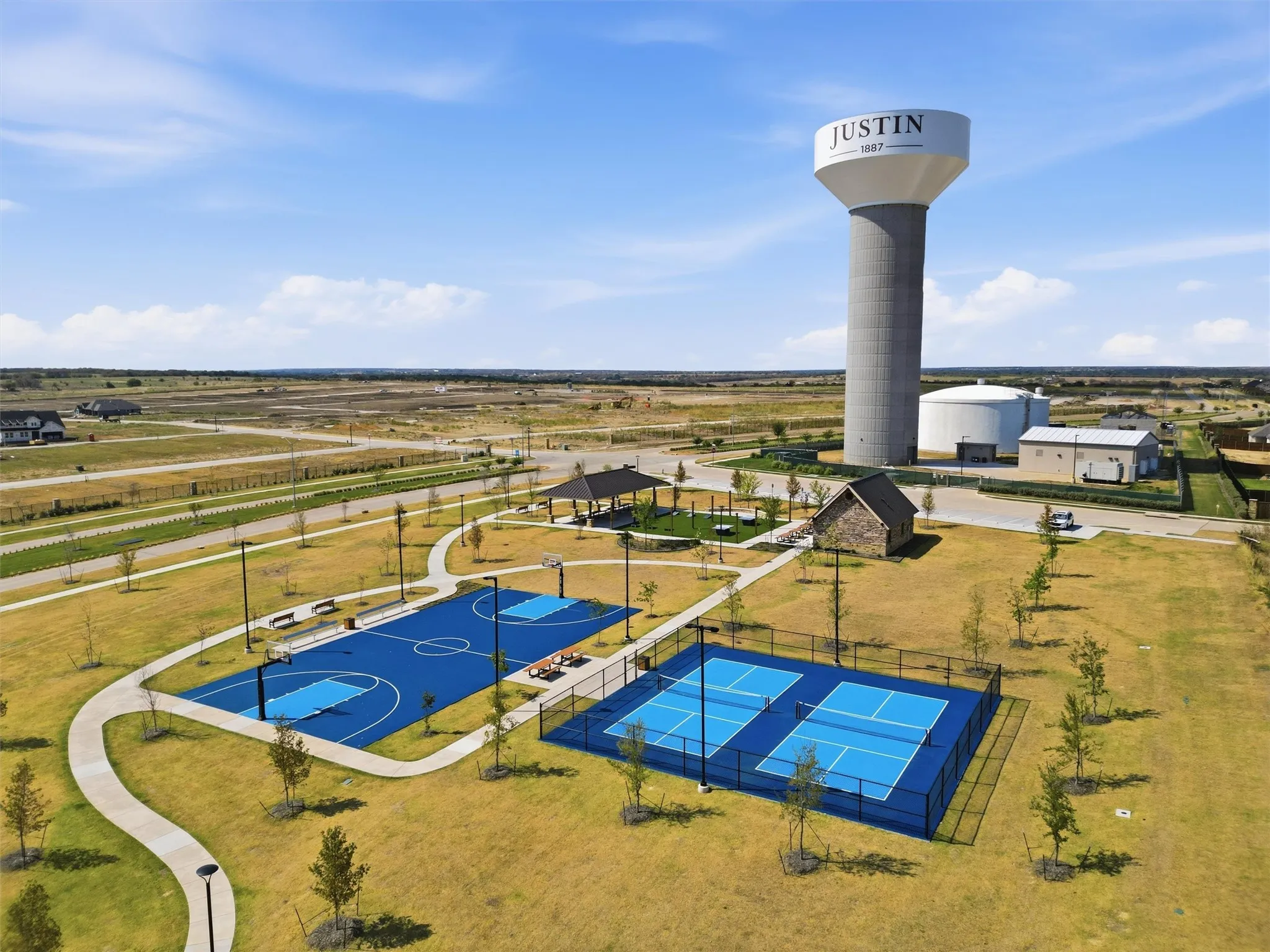 Single Family Residence For Sale in Denton County , 1003 Moss Grove Trail, Justin, Texas 76247, 4 Bedroom, 4 Bathroom, 3 Garage spaces, 3,741 Sqft, built in 2023, mls#21368647, Real Estate Agent in Justin, Homes For Sale in Denton county, Homes For Sale in Justin, Realtor in Justin Texas, Real Estate Brokerage Independent Realty Texas, Luminita Cordes Realtor