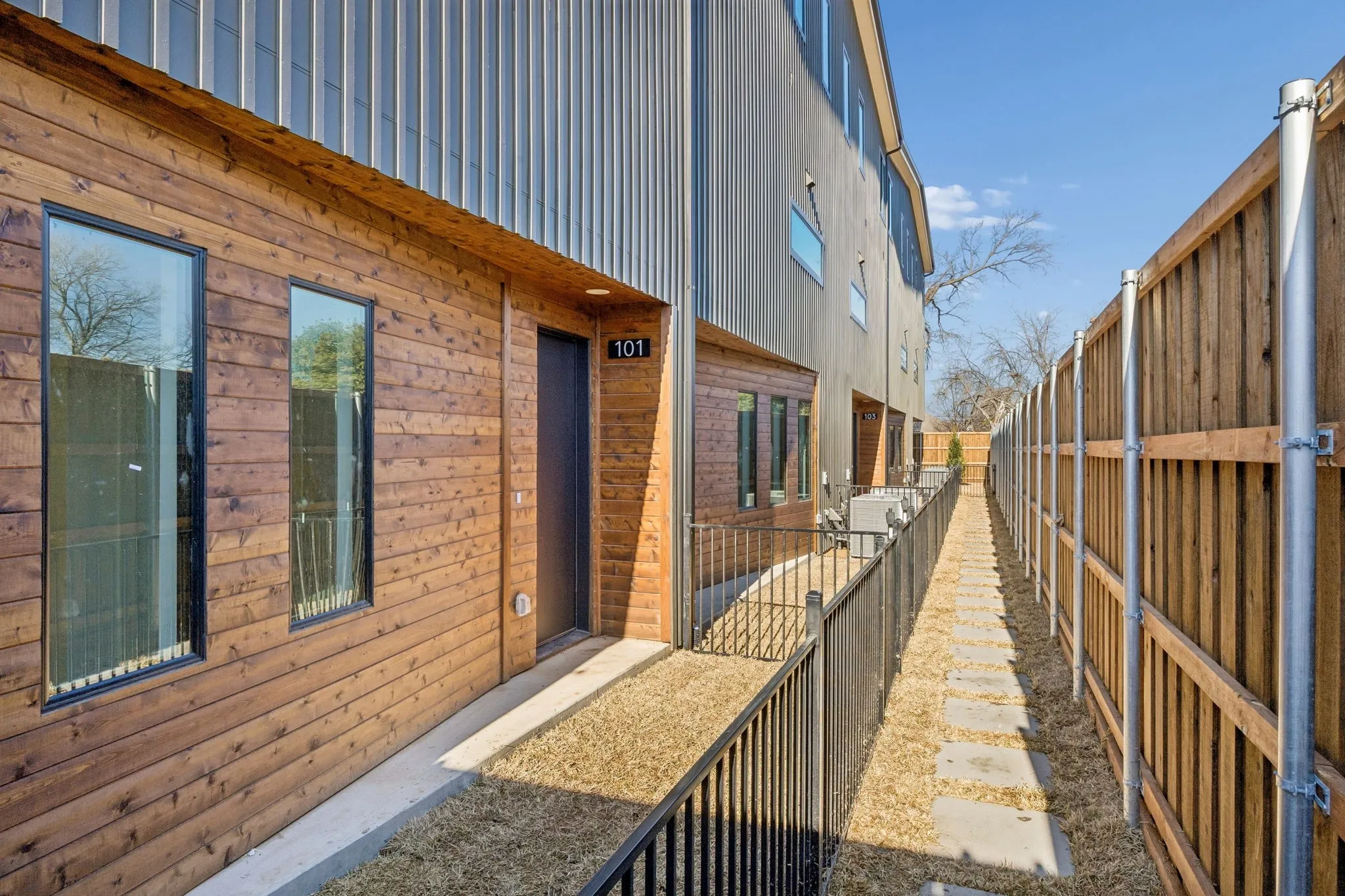 Condominium For Sale in Dallas County , 2151 Mail Avenue 103, Dallas, Texas 75235, 2 Bedroom, 3 Bathroom, 2 Garage spaces, 1,580 Sqft, built in 2026, mls#21368714, Real Estate Agent in Dallas, Homes For Sale in Dallas county, Homes For Sale in Dallas, Realtor in Dallas Texas, Real Estate Brokerage Independent Realty Texas, Luminita Cordes Realtor