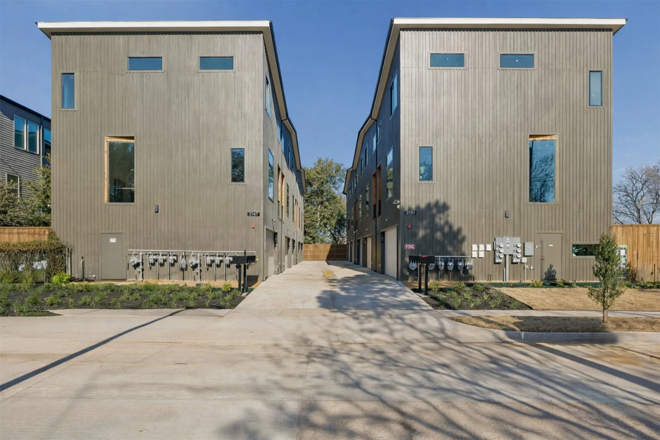 Condominium For Sale in Dallas County , 2151 Mail Avenue 103, Dallas, Texas 75235, 2 Bedroom, 3 Bathroom, 2 Garage spaces, 1,580 Sqft, built in 2026, mls#21368714, Real Estate Agent in Dallas, Homes For Sale in Dallas county, Homes For Sale in Dallas, Realtor in Dallas Texas, Real Estate Brokerage Independent Realty Texas, Luminita Cordes Realtor