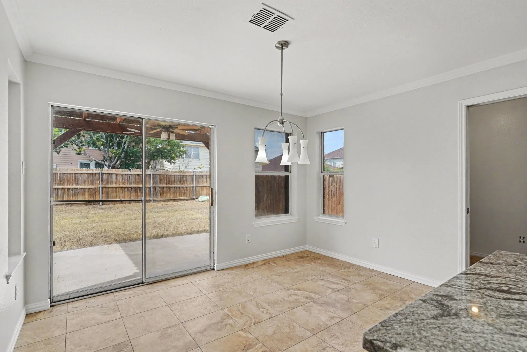 Single Family Residence For Sale in Tarrant County , 4800 Sleepy Ridge Circle, Fort Worth, Texas 76133, 4 Bedroom, 3 Bathroom, 2 Garage spaces, 3,261 Sqft, built in 2001, mls#21368448, Real Estate Agent in Fort Worth, Homes For Sale in Tarrant county, Homes For Sale in Fort Worth, Realtor in Fort Worth Texas, Real Estate Brokerage Independent Realty Texas, Luminita Cordes Realtor