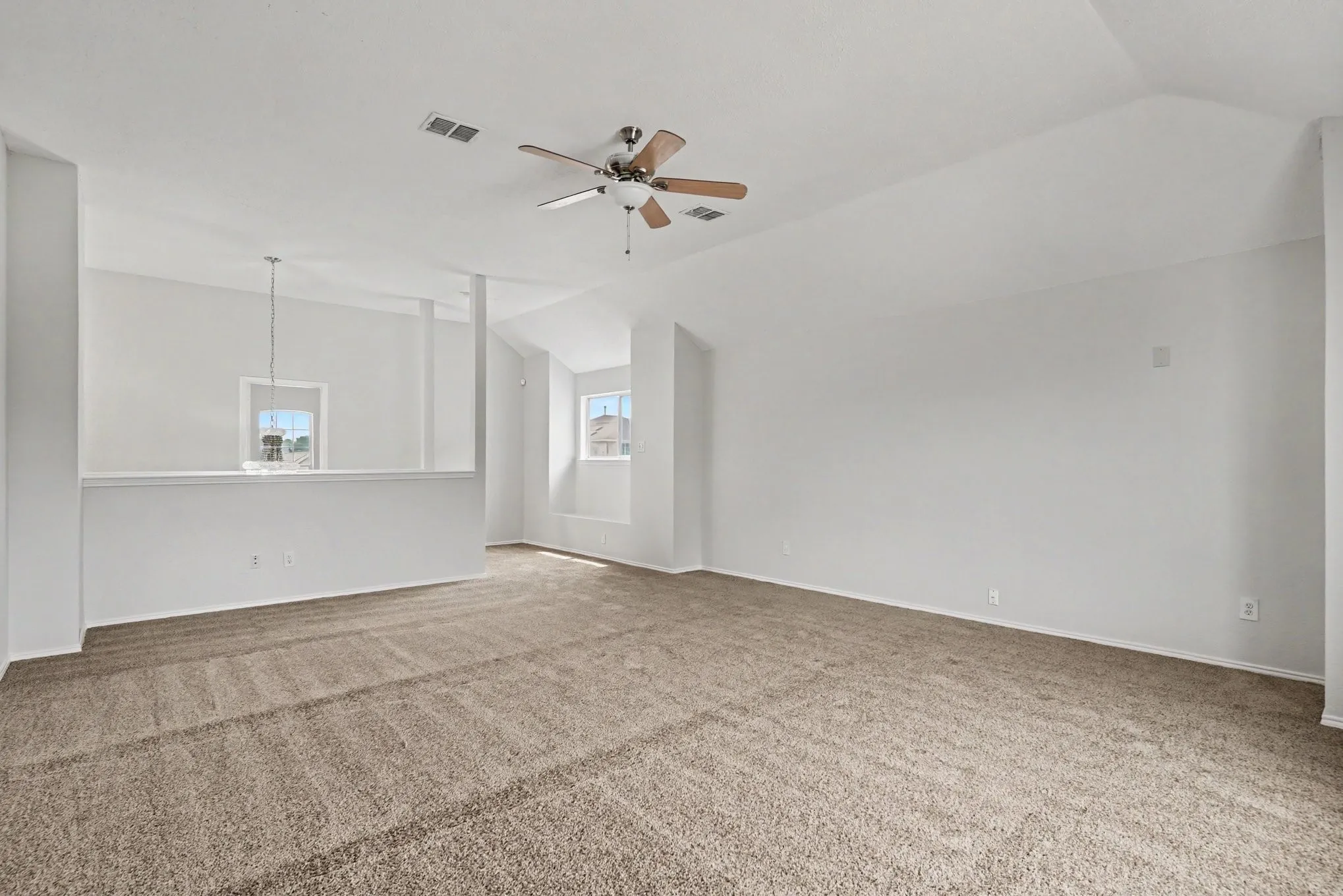 Single Family Residence For Sale in Tarrant County , 4800 Sleepy Ridge Circle, Fort Worth, Texas 76133, 4 Bedroom, 3 Bathroom, 2 Garage spaces, 3,261 Sqft, built in 2001, mls#21368448, Real Estate Agent in Fort Worth, Homes For Sale in Tarrant county, Homes For Sale in Fort Worth, Realtor in Fort Worth Texas, Real Estate Brokerage Independent Realty Texas, Luminita Cordes Realtor