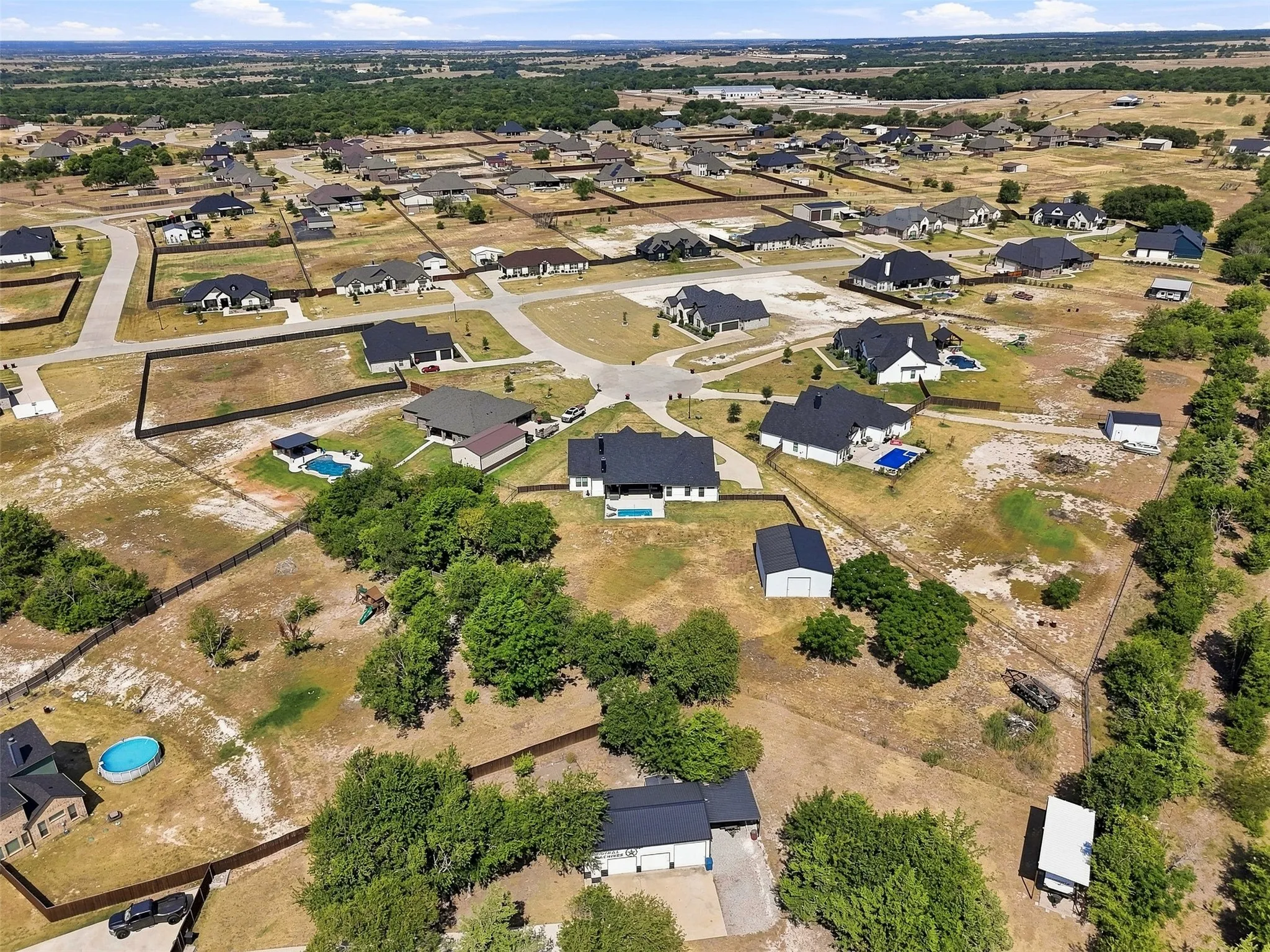 Single Family Residence For Sale in Ellis County , 21 Reid Court, Waxahachie, Texas 75167, 4 Bedroom, 3 Bathroom, 2 Garage spaces, 2,539 Sqft, built in 2022, mls#21368642, Real Estate Agent in Waxahachie, Homes For Sale in Ellis county, Homes For Sale in Waxahachie, Realtor in Waxahachie Texas, Real Estate Brokerage Independent Realty Texas, Luminita Cordes Realtor