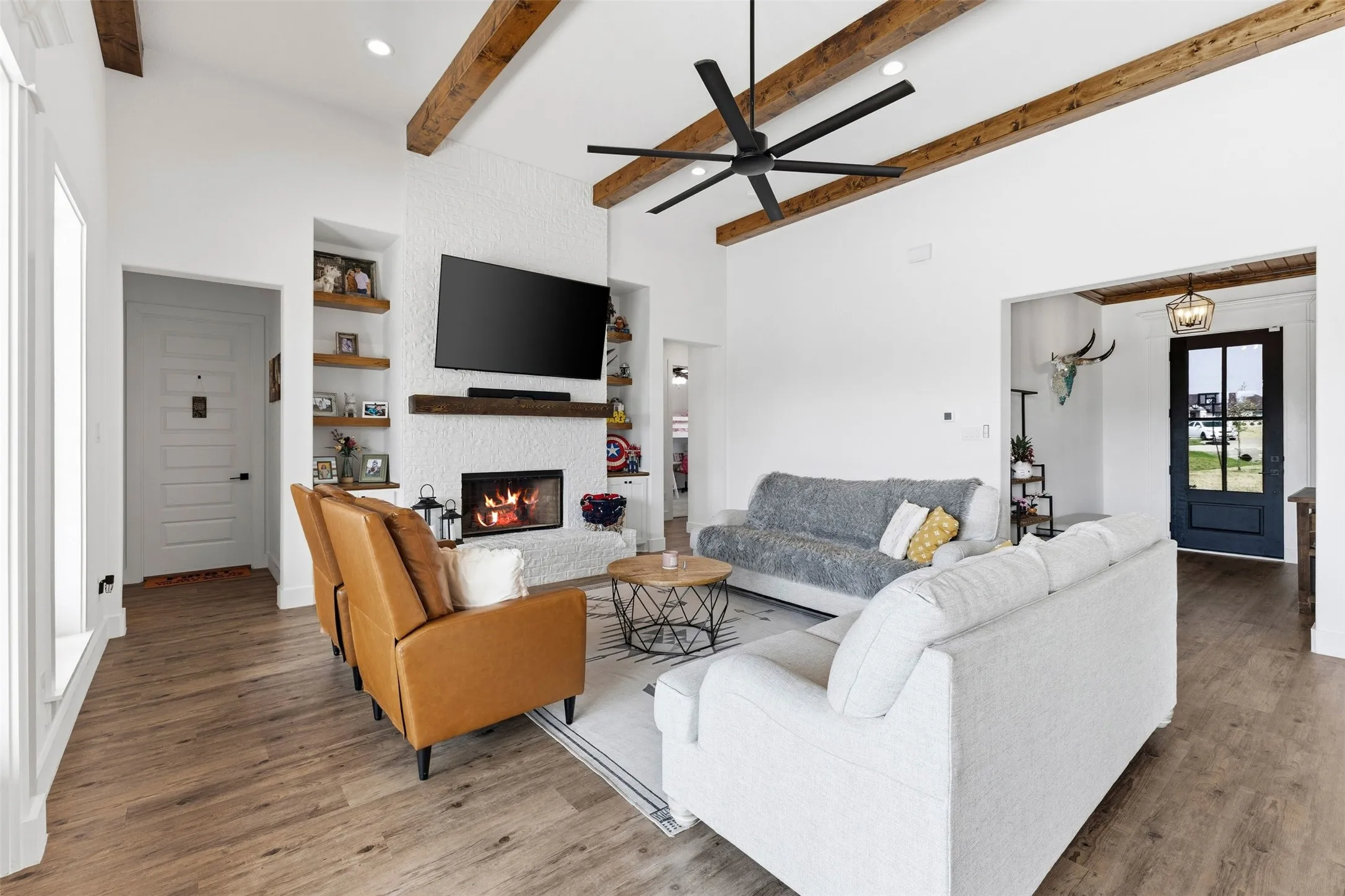 Single Family Residence For Sale in Ellis County , 21 Reid Court, Waxahachie, Texas 75167, 4 Bedroom, 3 Bathroom, 2 Garage spaces, 2,539 Sqft, built in 2022, mls#21368642, Real Estate Agent in Waxahachie, Homes For Sale in Ellis county, Homes For Sale in Waxahachie, Realtor in Waxahachie Texas, Real Estate Brokerage Independent Realty Texas, Luminita Cordes Realtor