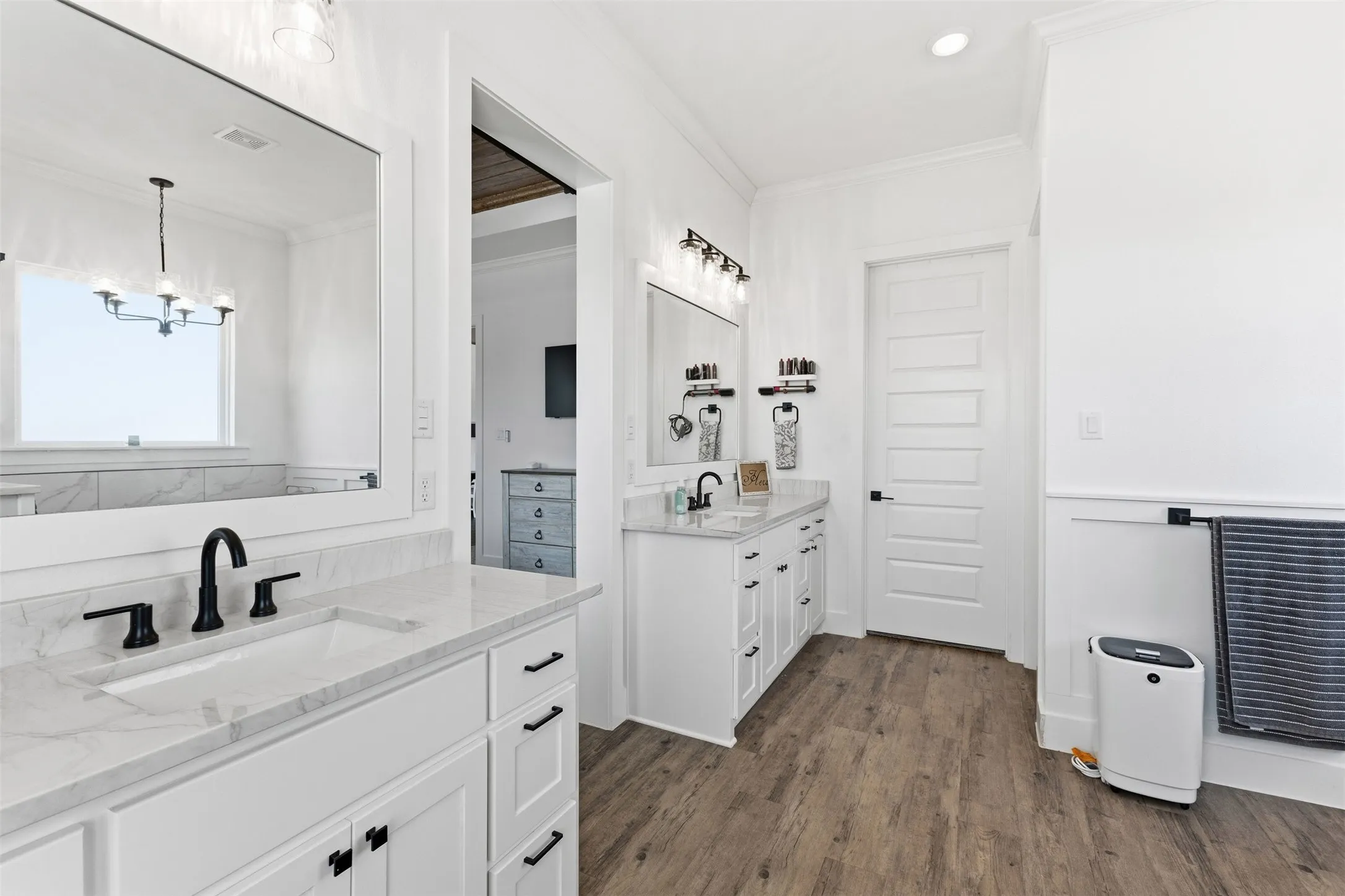 Single Family Residence For Sale in Ellis County , 21 Reid Court, Waxahachie, Texas 75167, 4 Bedroom, 3 Bathroom, 2 Garage spaces, 2,539 Sqft, built in 2022, mls#21368642, Real Estate Agent in Waxahachie, Homes For Sale in Ellis county, Homes For Sale in Waxahachie, Realtor in Waxahachie Texas, Real Estate Brokerage Independent Realty Texas, Luminita Cordes Realtor