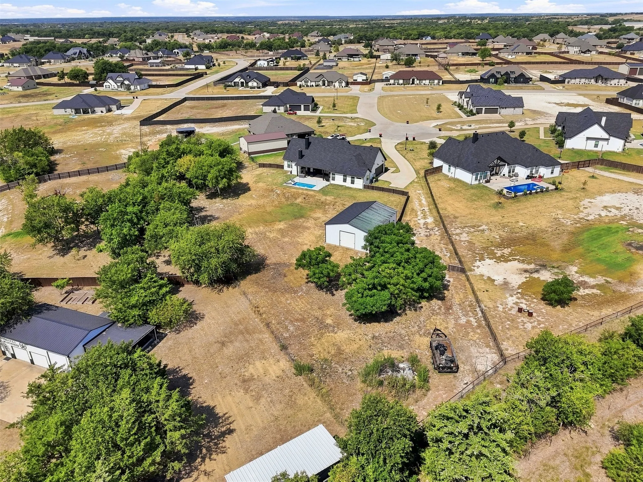 Single Family Residence For Sale in Ellis County , 21 Reid Court, Waxahachie, Texas 75167, 4 Bedroom, 3 Bathroom, 2 Garage spaces, 2,539 Sqft, built in 2022, mls#21368642, Real Estate Agent in Waxahachie, Homes For Sale in Ellis county, Homes For Sale in Waxahachie, Realtor in Waxahachie Texas, Real Estate Brokerage Independent Realty Texas, Luminita Cordes Realtor