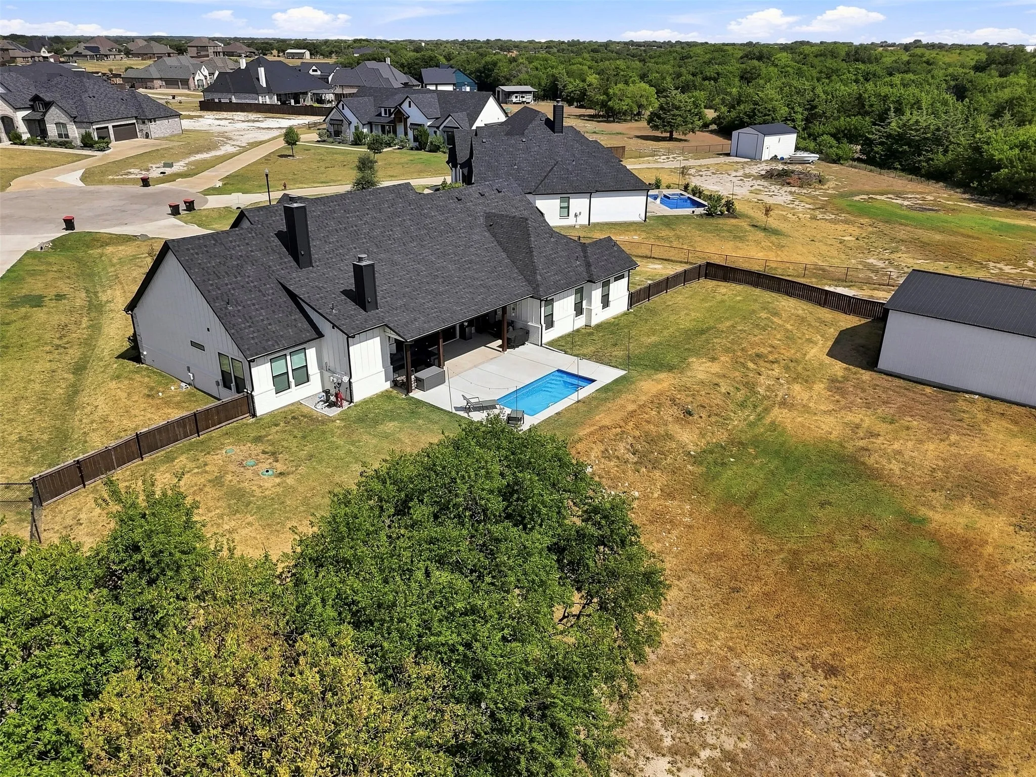 Single Family Residence For Sale in Ellis County , 21 Reid Court, Waxahachie, Texas 75167, 4 Bedroom, 3 Bathroom, 2 Garage spaces, 2,539 Sqft, built in 2022, mls#21368642, Real Estate Agent in Waxahachie, Homes For Sale in Ellis county, Homes For Sale in Waxahachie, Realtor in Waxahachie Texas, Real Estate Brokerage Independent Realty Texas, Luminita Cordes Realtor