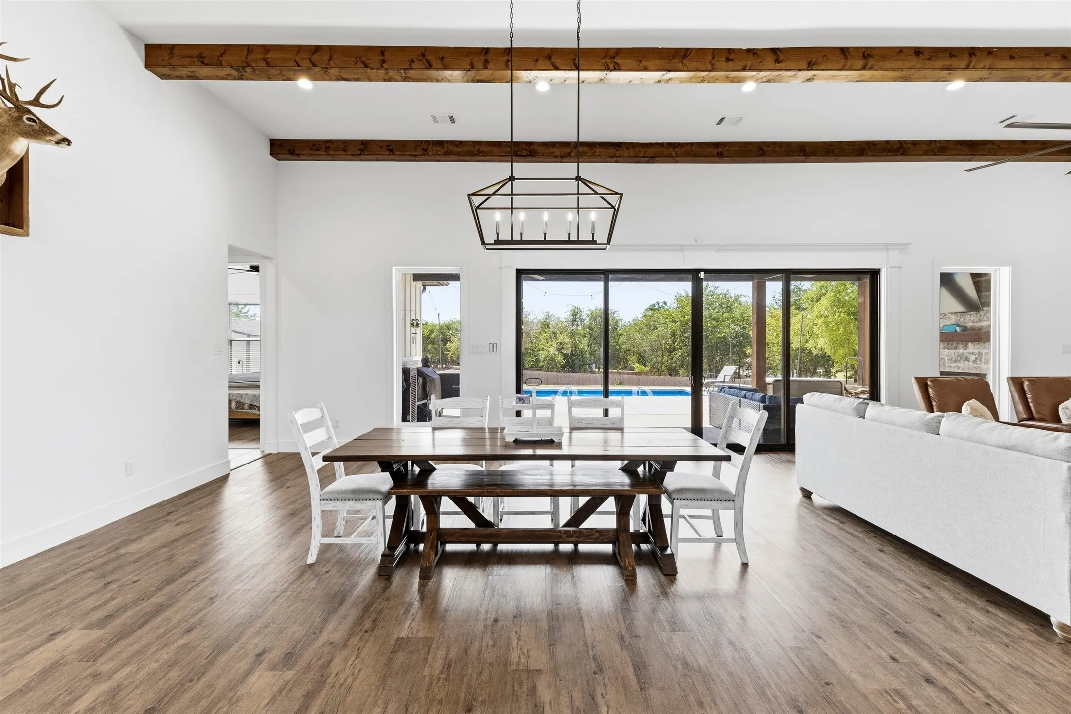 Single Family Residence For Sale in Ellis County , 21 Reid Court, Waxahachie, Texas 75167, 4 Bedroom, 3 Bathroom, 2 Garage spaces, 2,539 Sqft, built in 2022, mls#21368642, Real Estate Agent in Waxahachie, Homes For Sale in Ellis county, Homes For Sale in Waxahachie, Realtor in Waxahachie Texas, Real Estate Brokerage Independent Realty Texas, Luminita Cordes Realtor