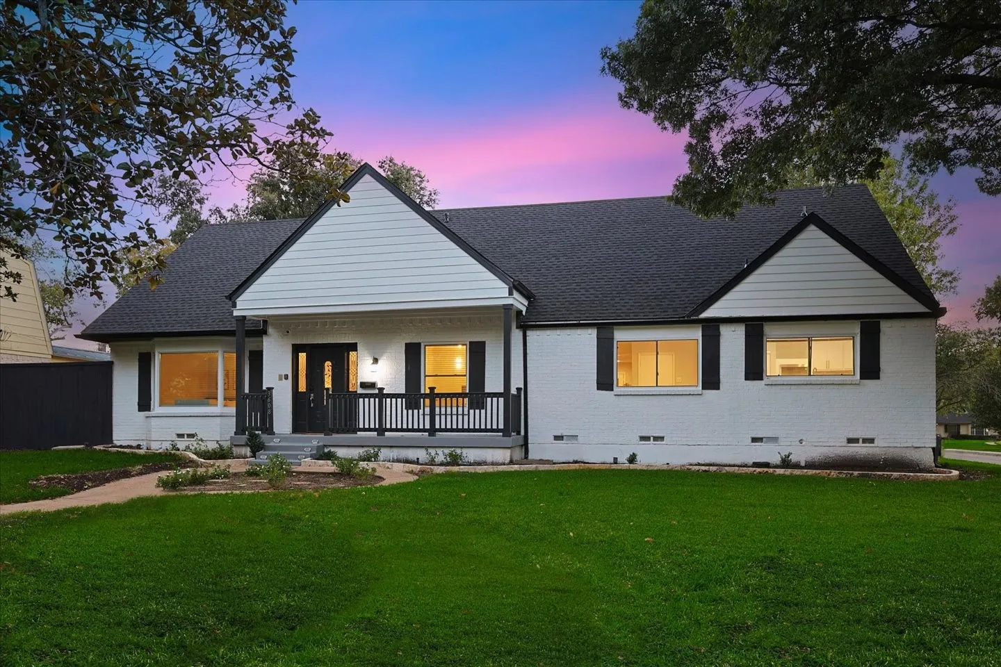 Single Family Residence For Rent in Dallas County , 3608 Courtdale, Farmers Branch, Texas 75234, 4 Bedroom, 3 Bathroom, Garage spaces, 2,867 Sqft, built in 1965, mls#21368735, Real Estate Agent in Farmers Branch, Homes For Rent in Dallas county, Homes For Rent in Farmers Branch, Realtor in Farmers Branch Texas, Real Estate Brokerage Independent Realty Texas, Luminita Cordes Realtor