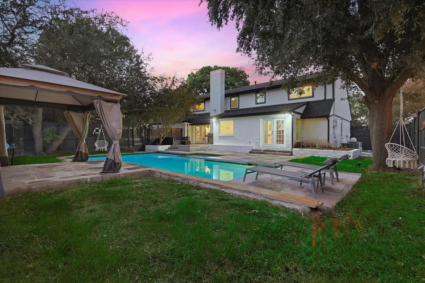 Single Family Residence For Rent in Dallas County , 3608 Courtdale, Farmers Branch, Texas 75234, 4 Bedroom, 3 Bathroom, Garage spaces, 2,867 Sqft, built in 1965, mls#21368735, Real Estate Agent in Farmers Branch, Homes For Rent in Dallas county, Homes For Rent in Farmers Branch, Realtor in Farmers Branch Texas, Real Estate Brokerage Independent Realty Texas, Luminita Cordes Realtor