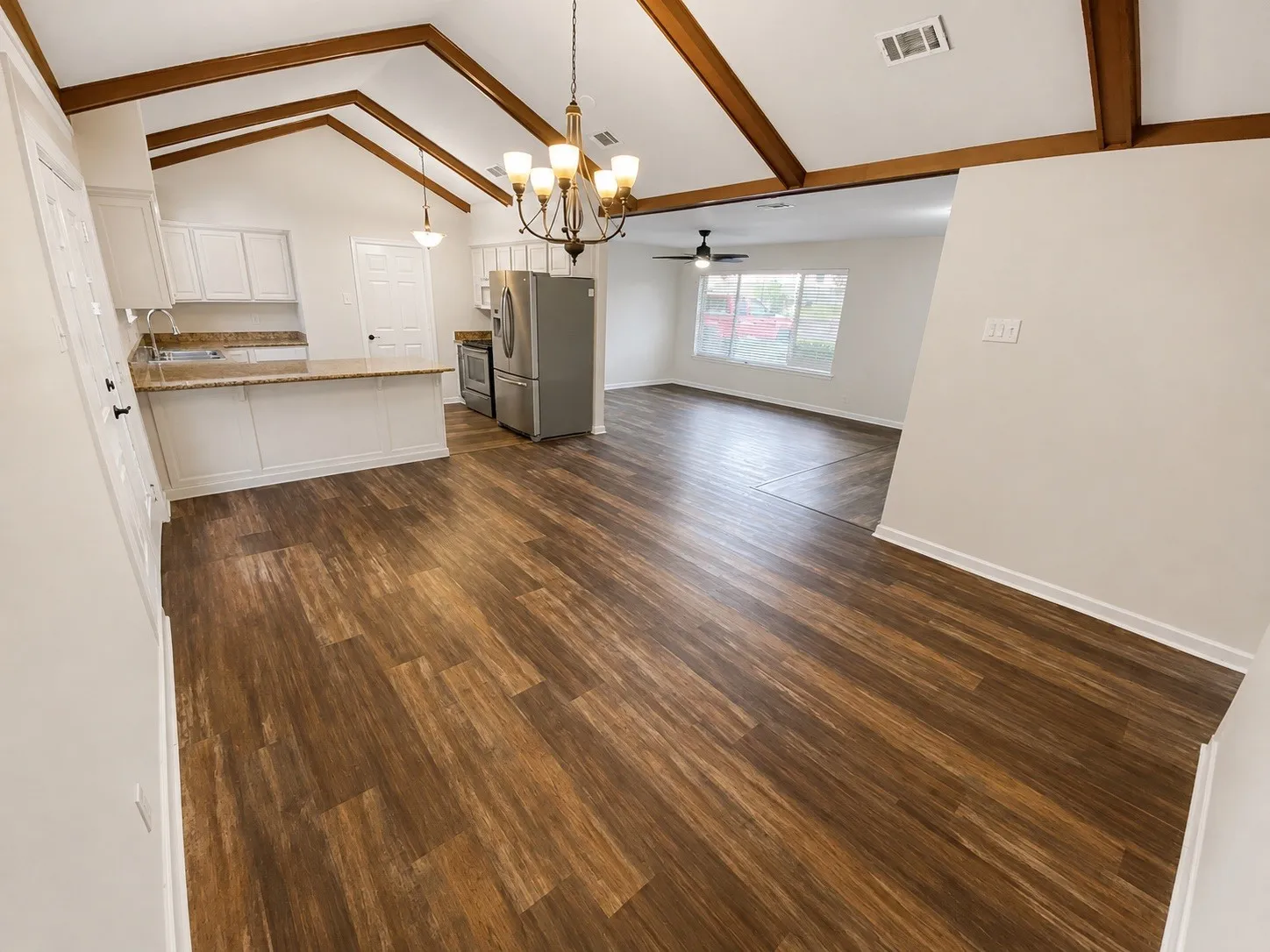 Single Family Residence For Sale in Grayson County , 1205 S Valentine Drive, Sherman, Texas 75090, 3 Bedroom, 2 Bathroom, 2 Garage spaces, 1,300 Sqft, built in 1964, mls#21367851, Real Estate Agent in Sherman, Homes For Sale in Grayson county, Homes For Sale in Sherman, Realtor in Sherman Texas, Real Estate Brokerage Independent Realty Texas, Luminita Cordes Realtor