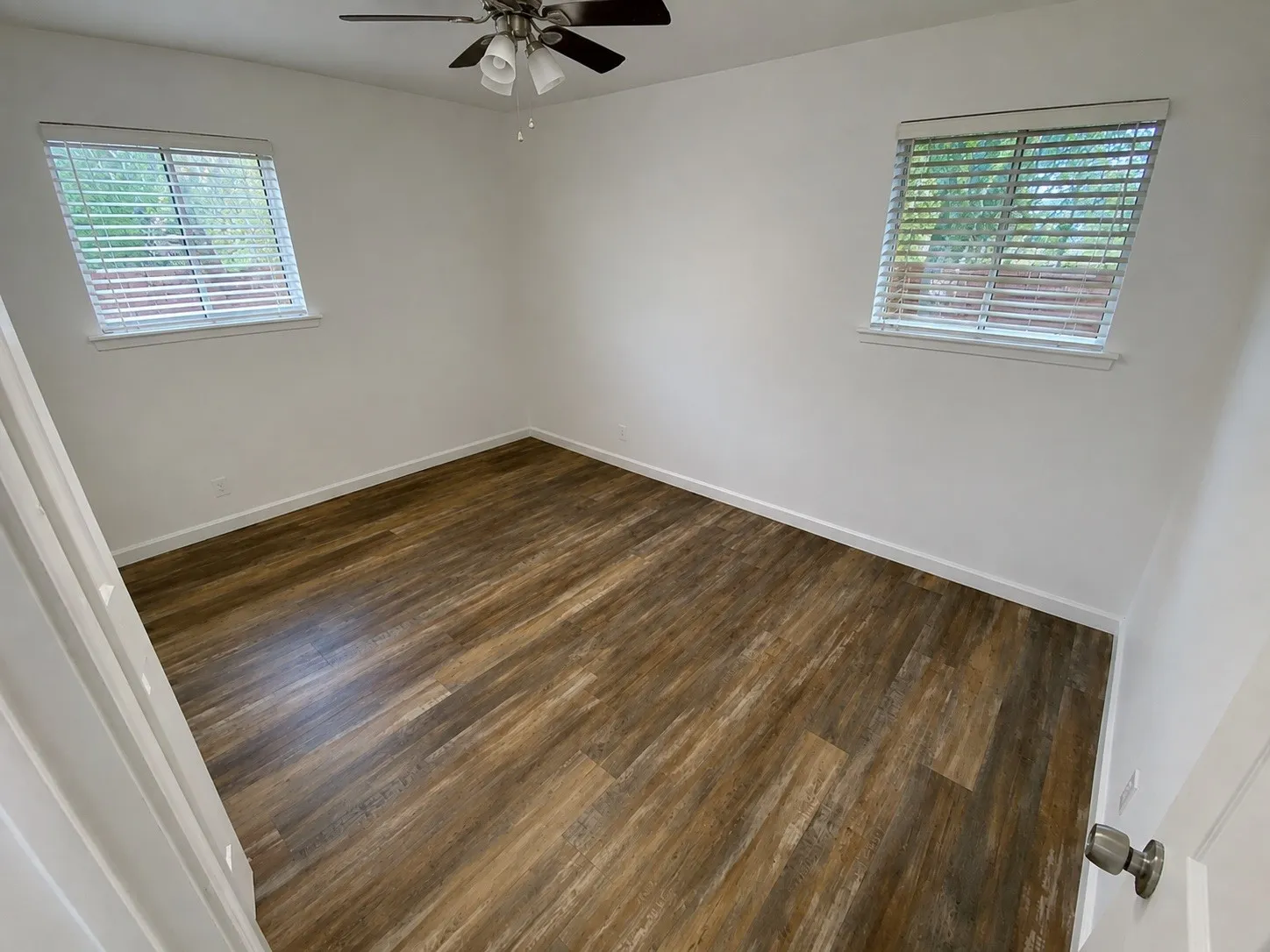 Single Family Residence For Sale in Grayson County , 1205 S Valentine Drive, Sherman, Texas 75090, 3 Bedroom, 2 Bathroom, 2 Garage spaces, 1,300 Sqft, built in 1964, mls#21367851, Real Estate Agent in Sherman, Homes For Sale in Grayson county, Homes For Sale in Sherman, Realtor in Sherman Texas, Real Estate Brokerage Independent Realty Texas, Luminita Cordes Realtor