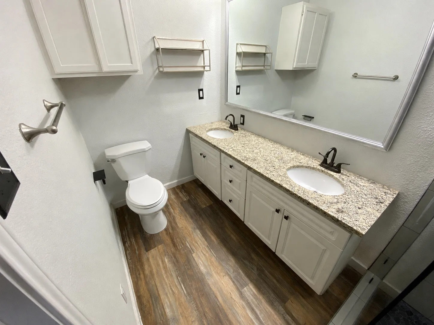 Single Family Residence For Sale in Grayson County , 1205 S Valentine Drive, Sherman, Texas 75090, 3 Bedroom, 2 Bathroom, 2 Garage spaces, 1,300 Sqft, built in 1964, mls#21367851, Real Estate Agent in Sherman, Homes For Sale in Grayson county, Homes For Sale in Sherman, Realtor in Sherman Texas, Real Estate Brokerage Independent Realty Texas, Luminita Cordes Realtor