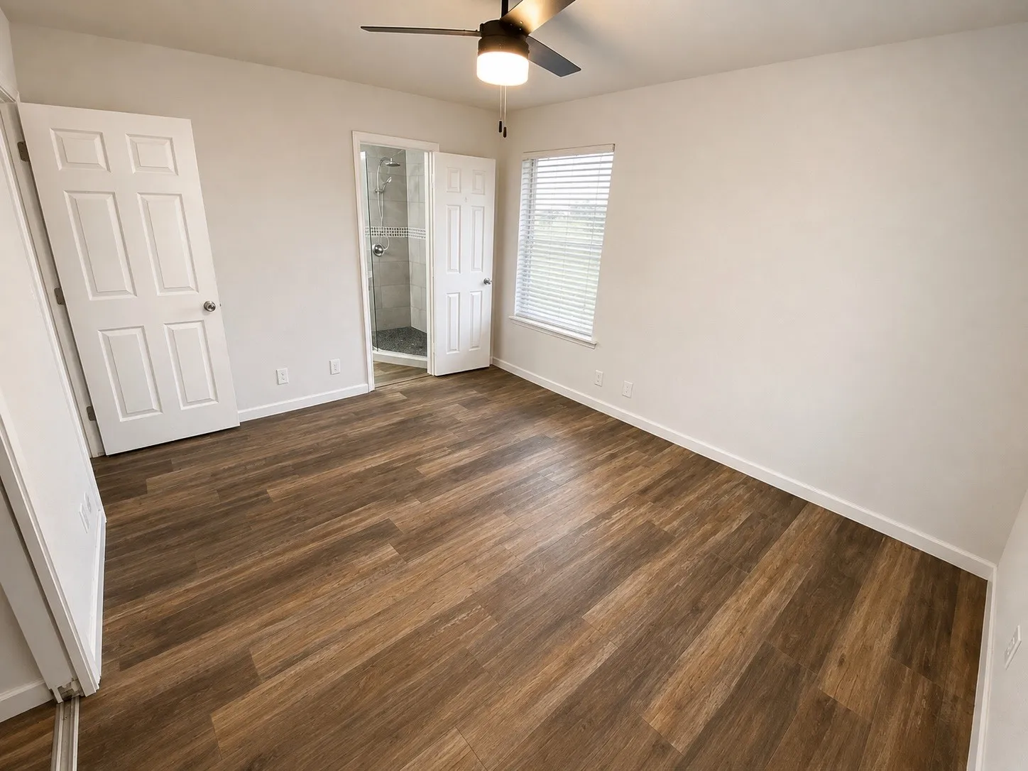 Single Family Residence For Sale in Grayson County , 1205 S Valentine Drive, Sherman, Texas 75090, 3 Bedroom, 2 Bathroom, 2 Garage spaces, 1,300 Sqft, built in 1964, mls#21367851, Real Estate Agent in Sherman, Homes For Sale in Grayson county, Homes For Sale in Sherman, Realtor in Sherman Texas, Real Estate Brokerage Independent Realty Texas, Luminita Cordes Realtor