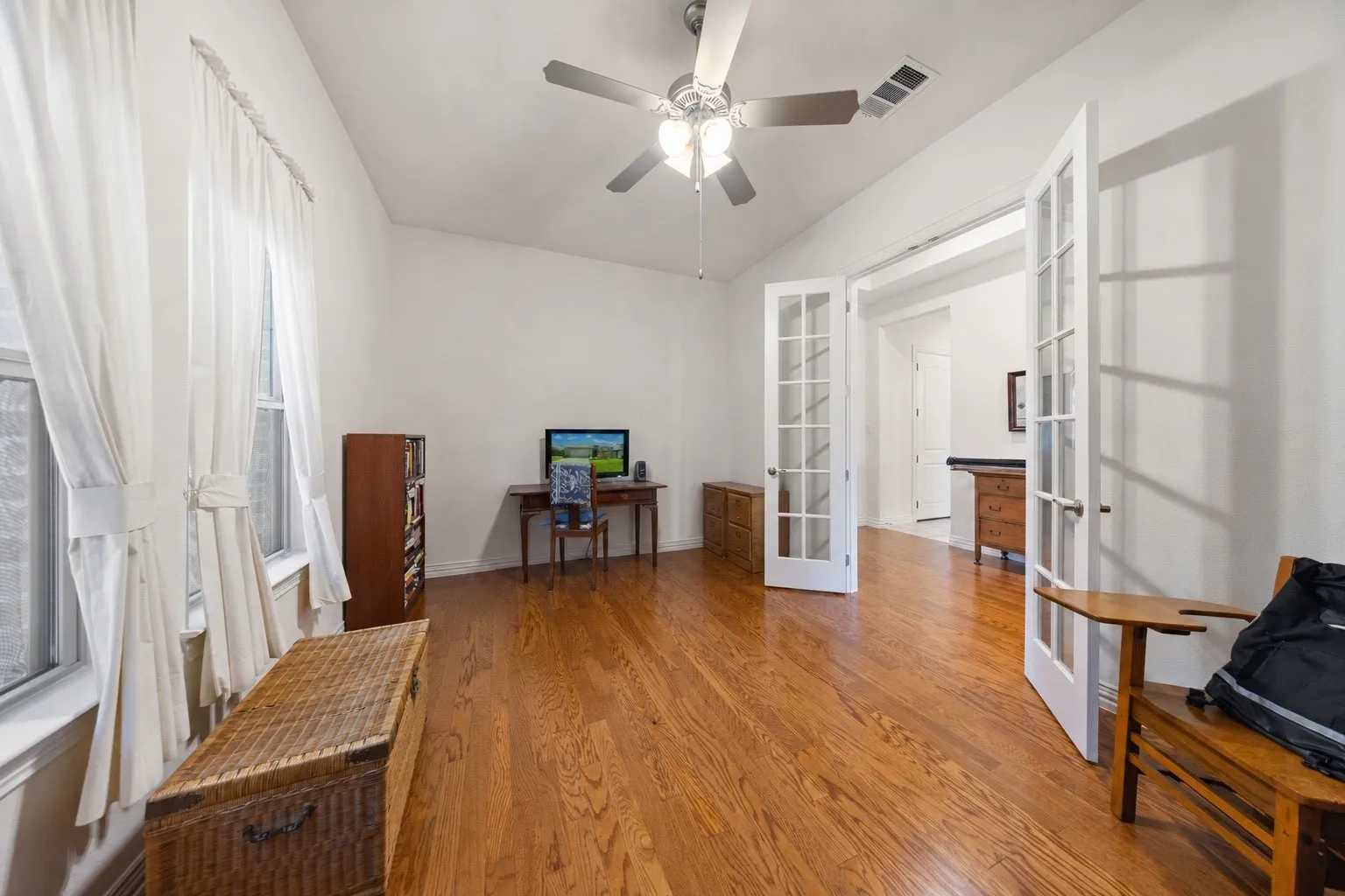 Single Family Residence For Sale in Johnson County , 918 Capella Lane, Mansfield, Texas 76063, 2 Bedroom, 2 Bathroom, 2 Garage spaces, 2,267 Sqft, built in 2022, mls#21367339, Real Estate Agent in Mansfield, Homes For Sale in Johnson county, Homes For Sale in Mansfield, Realtor in Mansfield Texas, Real Estate Brokerage Independent Realty Texas, Luminita Cordes Realtor