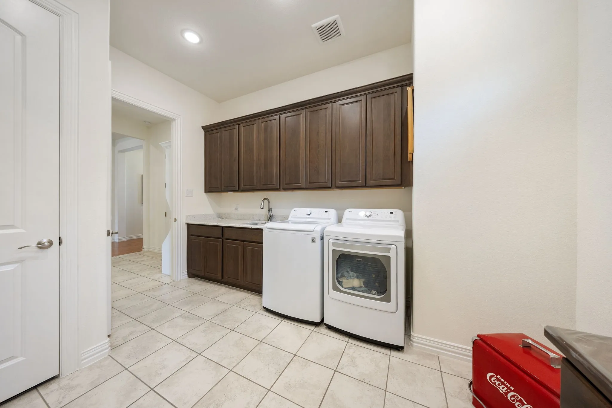 Single Family Residence For Sale in Johnson County , 918 Capella Lane, Mansfield, Texas 76063, 2 Bedroom, 2 Bathroom, 2 Garage spaces, 2,267 Sqft, built in 2022, mls#21367339, Real Estate Agent in Mansfield, Homes For Sale in Johnson county, Homes For Sale in Mansfield, Realtor in Mansfield Texas, Real Estate Brokerage Independent Realty Texas, Luminita Cordes Realtor