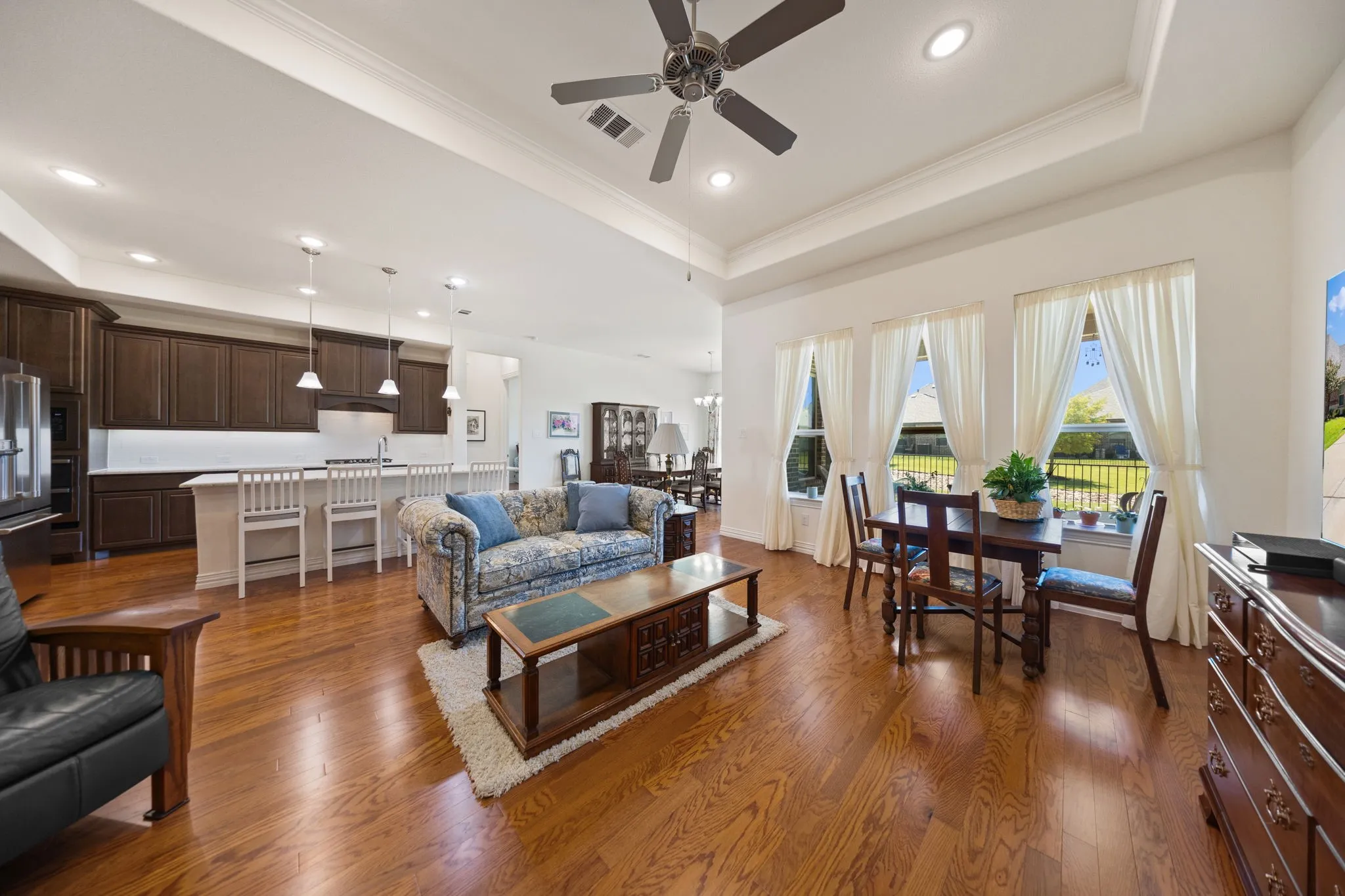 Single Family Residence For Sale in Johnson County , 918 Capella Lane, Mansfield, Texas 76063, 2 Bedroom, 2 Bathroom, 2 Garage spaces, 2,267 Sqft, built in 2022, mls#21367339, Real Estate Agent in Mansfield, Homes For Sale in Johnson county, Homes For Sale in Mansfield, Realtor in Mansfield Texas, Real Estate Brokerage Independent Realty Texas, Luminita Cordes Realtor
