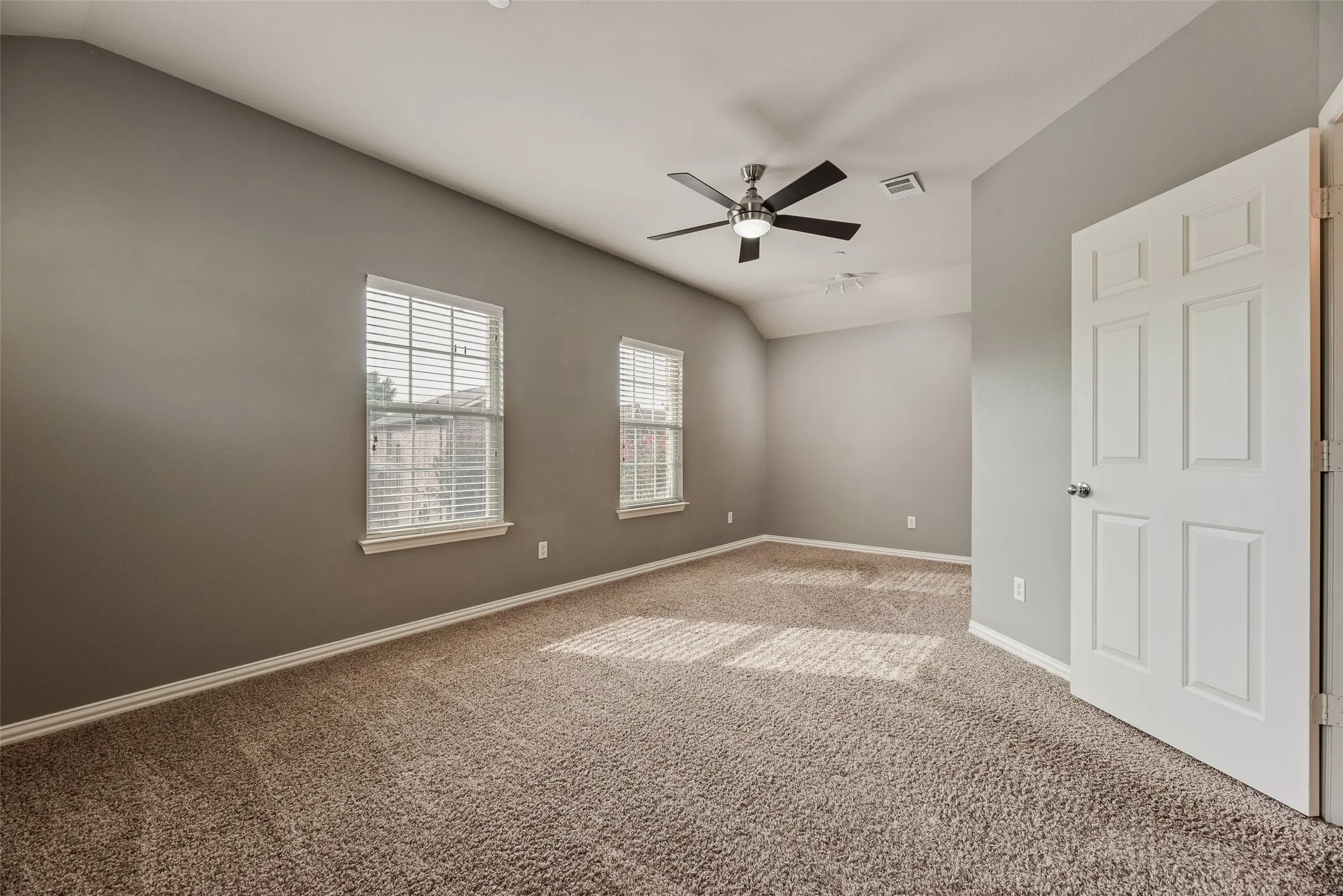 Townhouse For Rent in Dallas County , 1230 Bethel School Court, Coppell, Texas 75019, 3 Bedroom, 4 Bathroom, 2 Garage spaces, 1,756 Sqft, built in 2006, mls#21368431, Real Estate Agent in Coppell, Homes For Rent in Dallas county, Homes For Rent in Coppell, Realtor in Coppell Texas, Real Estate Brokerage Independent Realty Texas, Luminita Cordes Realtor