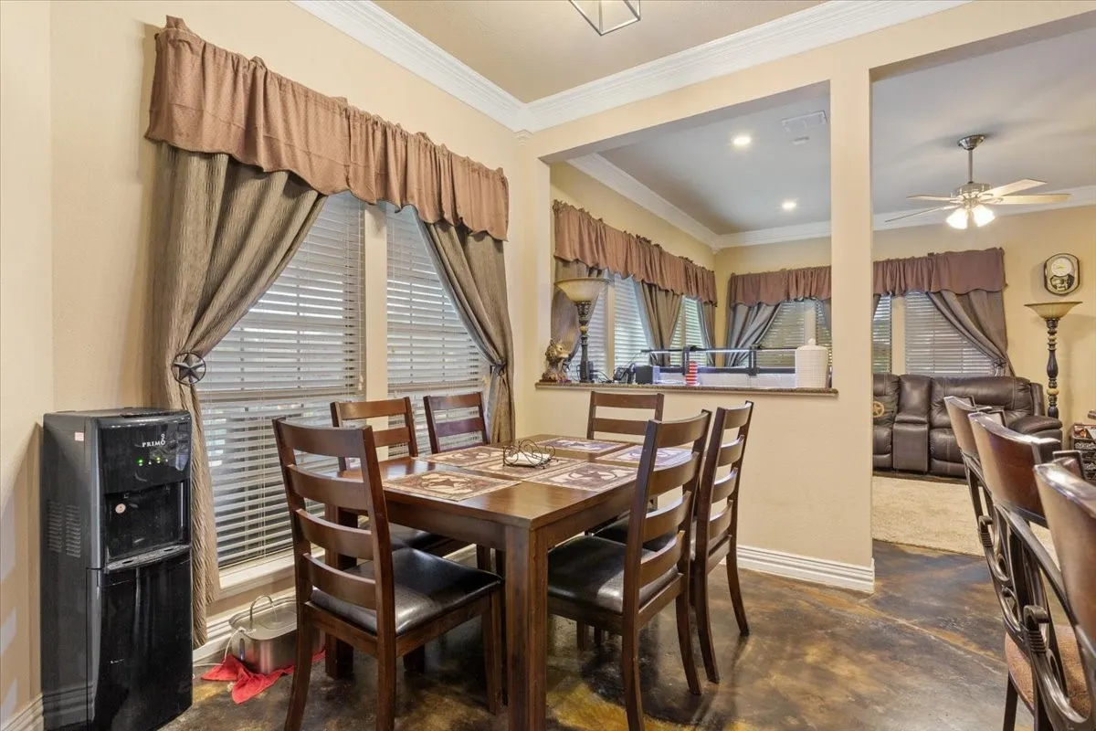 Single Family Residence For Sale in Mc Lennan County , 1408 Laurel Park, Robinson, Texas 76706, 4 Bedroom, 3 Bathroom, 3 Garage spaces, 2,480 Sqft, built in 2004, mls#21368468, Real Estate Agent in Robinson, Homes For Sale in Mc Lennan county, Homes For Sale in Robinson, Realtor in Robinson Texas, Real Estate Brokerage Independent Realty Texas, Luminita Cordes Realtor