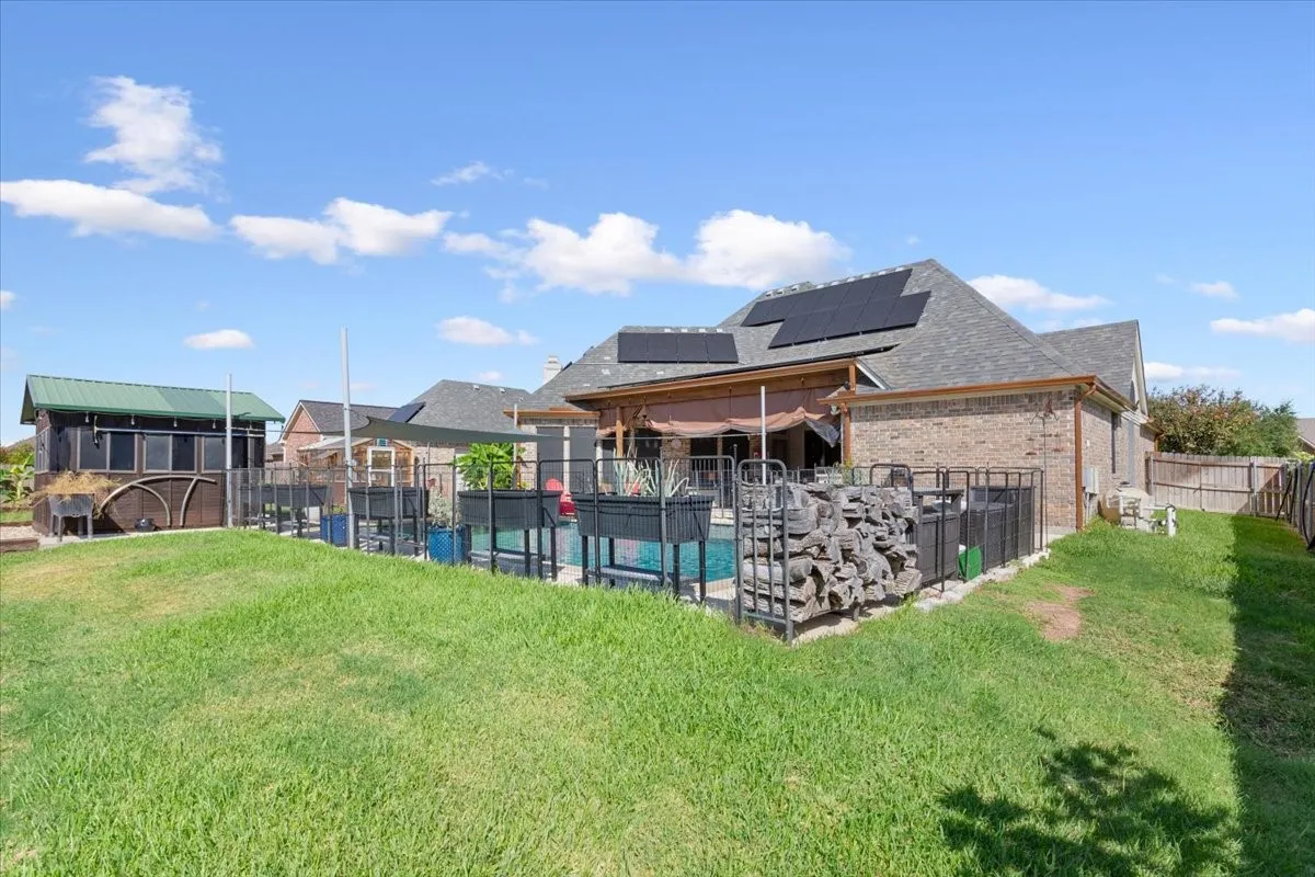 Single Family Residence For Sale in Mc Lennan County , 1408 Laurel Park, Robinson, Texas 76706, 4 Bedroom, 3 Bathroom, 3 Garage spaces, 2,480 Sqft, built in 2004, mls#21368468, Real Estate Agent in Robinson, Homes For Sale in Mc Lennan county, Homes For Sale in Robinson, Realtor in Robinson Texas, Real Estate Brokerage Independent Realty Texas, Luminita Cordes Realtor