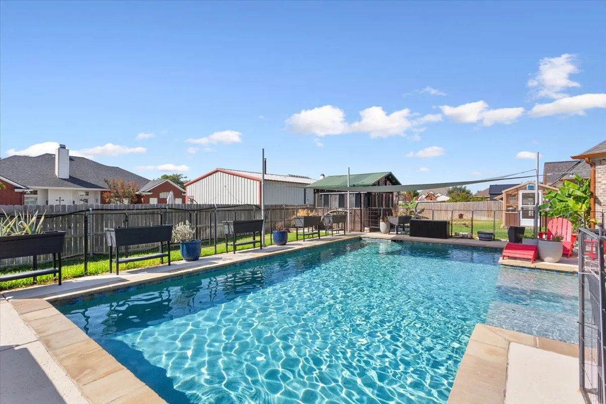 Single Family Residence For Sale in Mc Lennan County , 1408 Laurel Park, Robinson, Texas 76706, 4 Bedroom, 3 Bathroom, 3 Garage spaces, 2,480 Sqft, built in 2004, mls#21368468, Real Estate Agent in Robinson, Homes For Sale in Mc Lennan county, Homes For Sale in Robinson, Realtor in Robinson Texas, Real Estate Brokerage Independent Realty Texas, Luminita Cordes Realtor