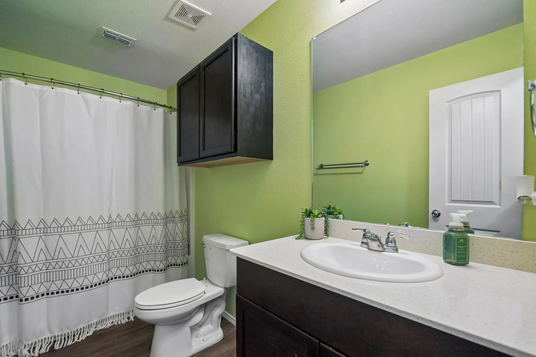Single Family Residence For Sale in Kaufman County , 5545 Berea Street, Forney, Texas 75126, 3 Bedroom, 2 Bathroom, 2 Garage spaces, 1,450 Sqft, built in 2019, mls#21368749, Real Estate Agent in Forney, Homes For Sale in Kaufman county, Homes For Sale in Forney, Realtor in Forney Texas, Real Estate Brokerage Independent Realty Texas, Luminita Cordes Realtor