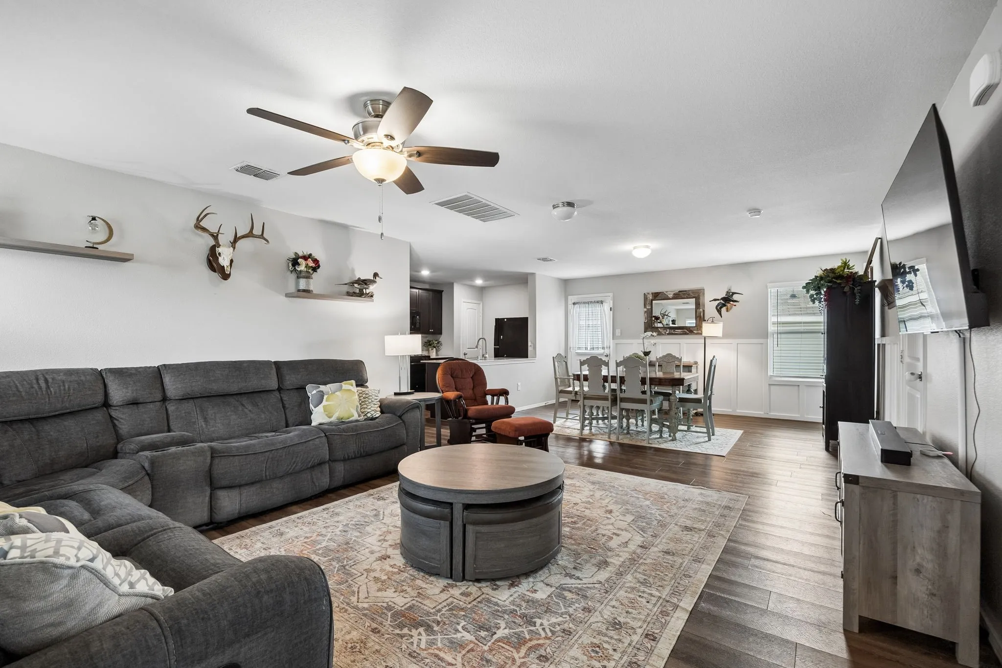 Single Family Residence For Sale in Kaufman County , 5545 Berea Street, Forney, Texas 75126, 3 Bedroom, 2 Bathroom, 2 Garage spaces, 1,450 Sqft, built in 2019, mls#21368749, Real Estate Agent in Forney, Homes For Sale in Kaufman county, Homes For Sale in Forney, Realtor in Forney Texas, Real Estate Brokerage Independent Realty Texas, Luminita Cordes Realtor
