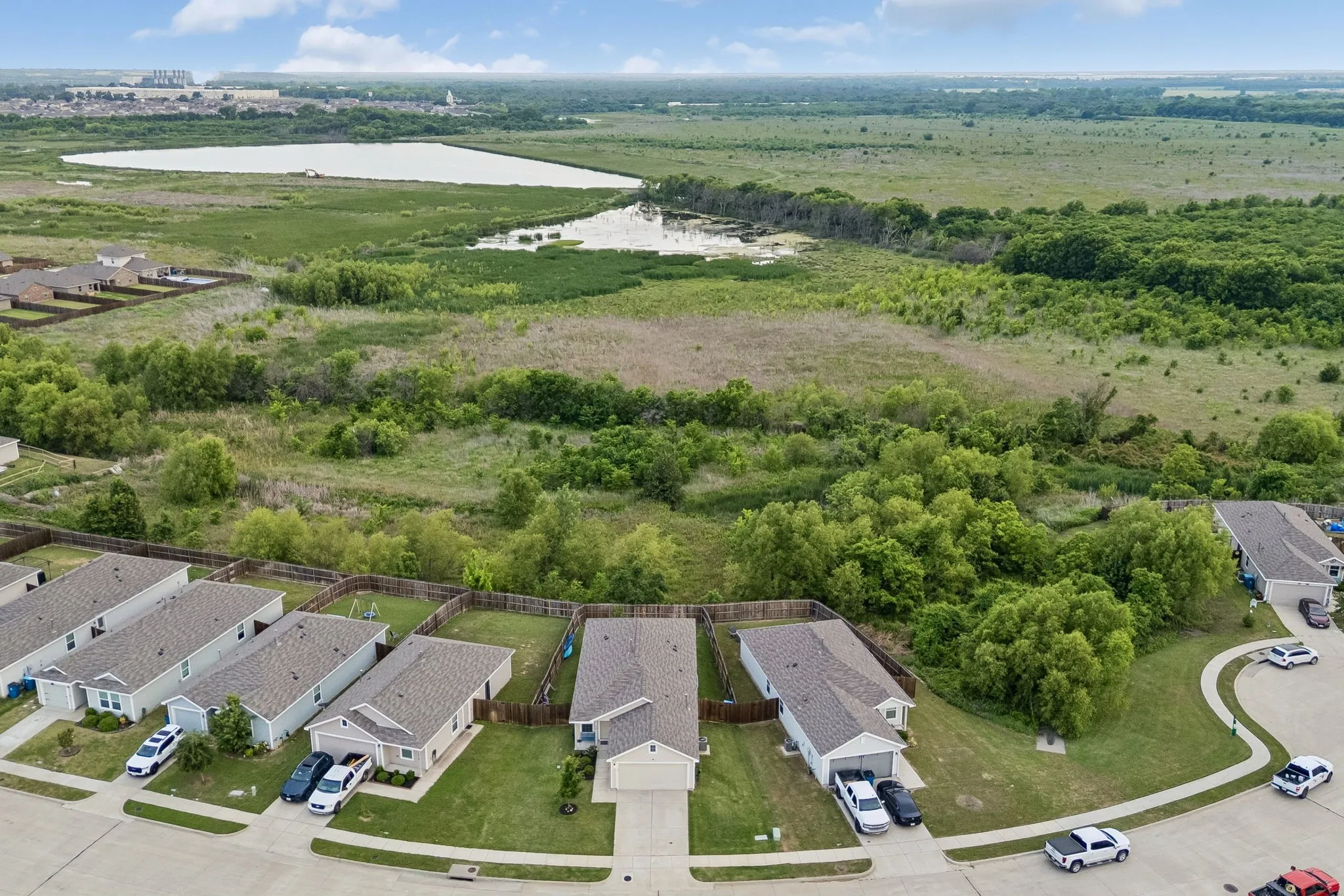 Single Family Residence For Sale in Kaufman County , 5545 Berea Street, Forney, Texas 75126, 3 Bedroom, 2 Bathroom, 2 Garage spaces, 1,450 Sqft, built in 2019, mls#21368749, Real Estate Agent in Forney, Homes For Sale in Kaufman county, Homes For Sale in Forney, Realtor in Forney Texas, Real Estate Brokerage Independent Realty Texas, Luminita Cordes Realtor