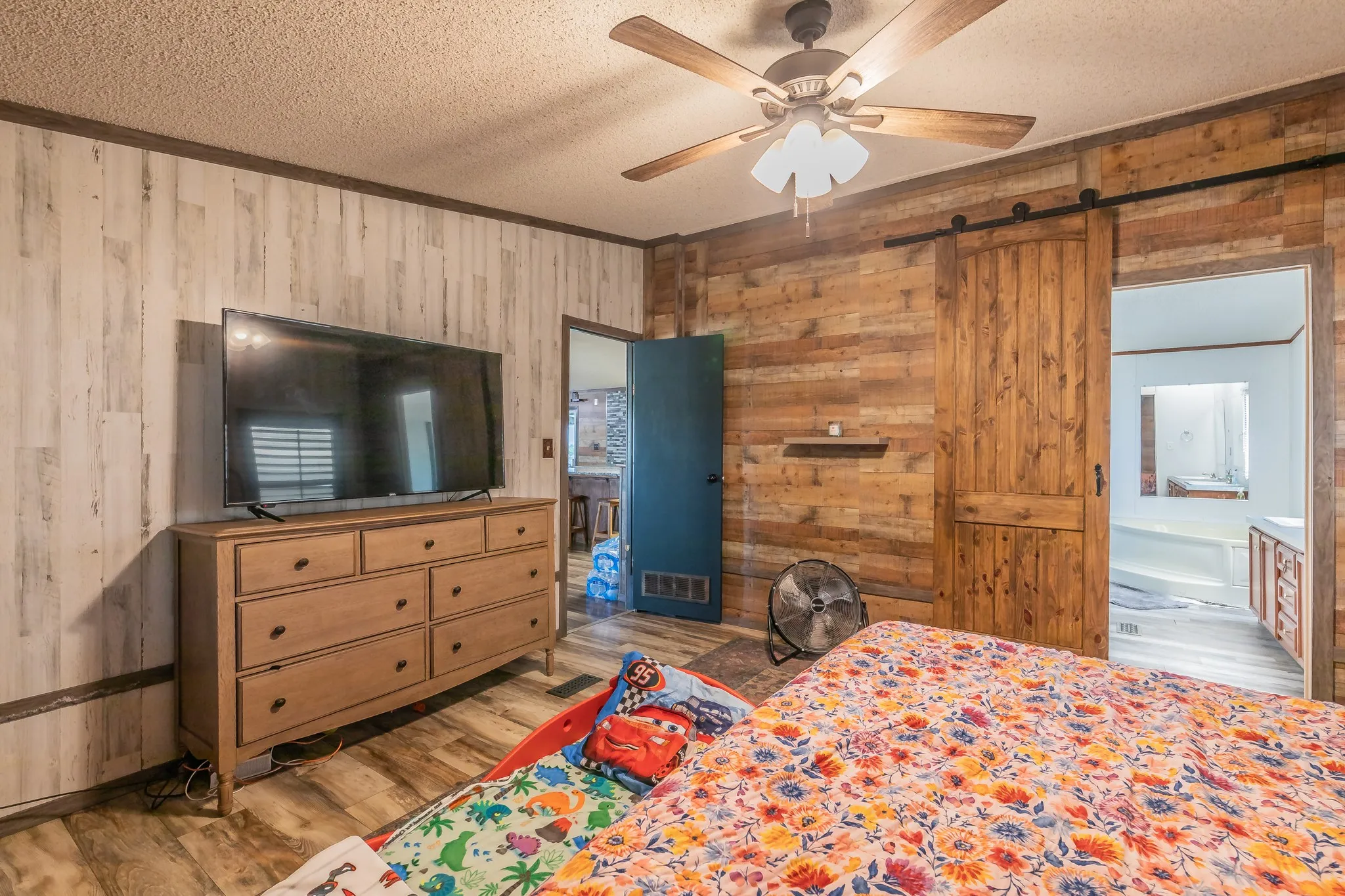 Mobile Home For Sale in Wise County , 157 Judge Court, New Fairview, Texas 76078, 3 Bedroom, 2 Bathroom, 2 Garage spaces, 1,792 Sqft, built in 2002, mls#21368332, Real Estate Agent in New Fairview, Homes For Sale in Wise county, Homes For Sale in New Fairview, Realtor in New Fairview Texas, Real Estate Brokerage Independent Realty Texas, Luminita Cordes Realtor