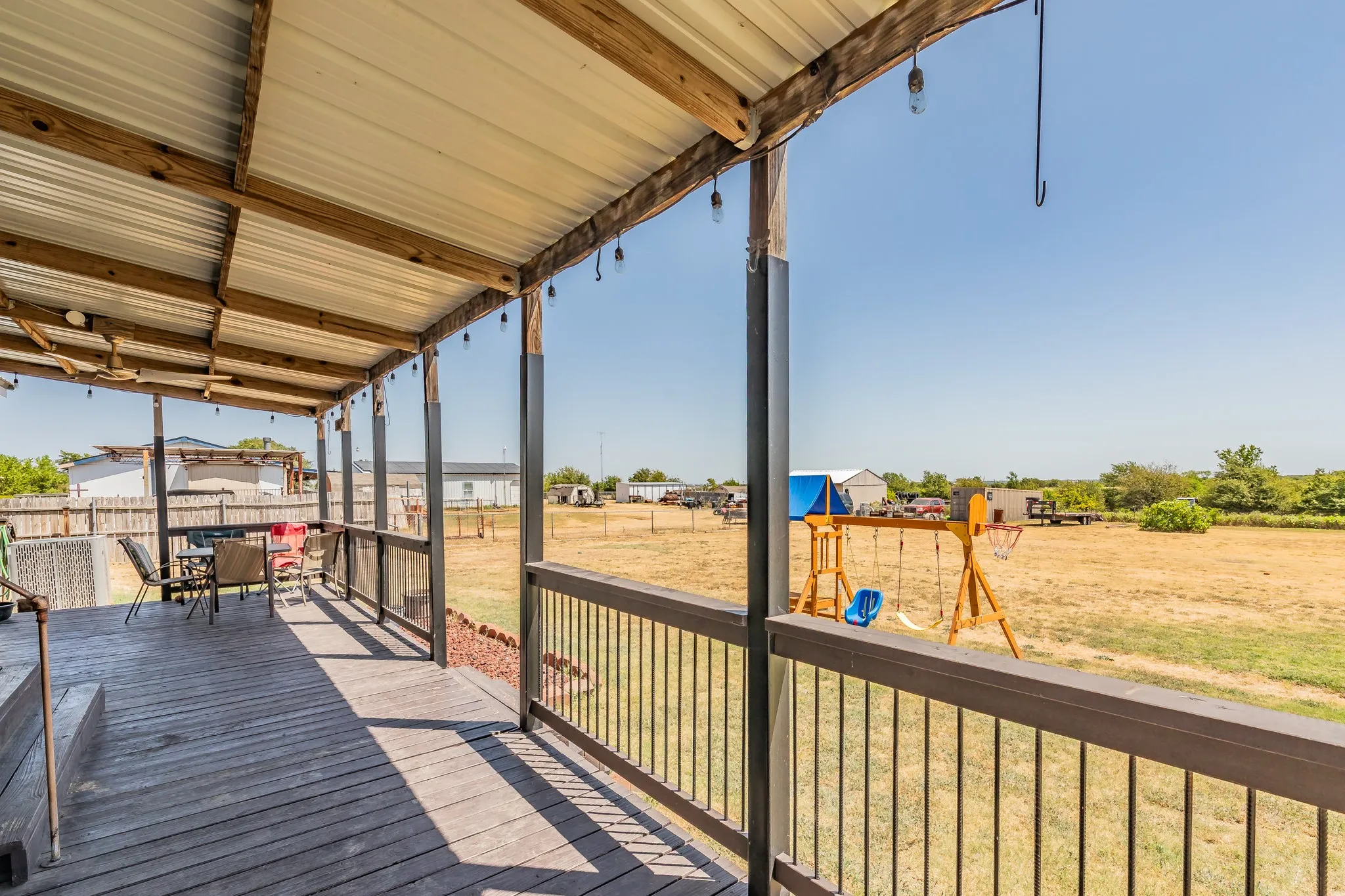 Mobile Home For Sale in Wise County , 157 Judge Court, New Fairview, Texas 76078, 3 Bedroom, 2 Bathroom, 2 Garage spaces, 1,792 Sqft, built in 2002, mls#21368332, Real Estate Agent in New Fairview, Homes For Sale in Wise county, Homes For Sale in New Fairview, Realtor in New Fairview Texas, Real Estate Brokerage Independent Realty Texas, Luminita Cordes Realtor