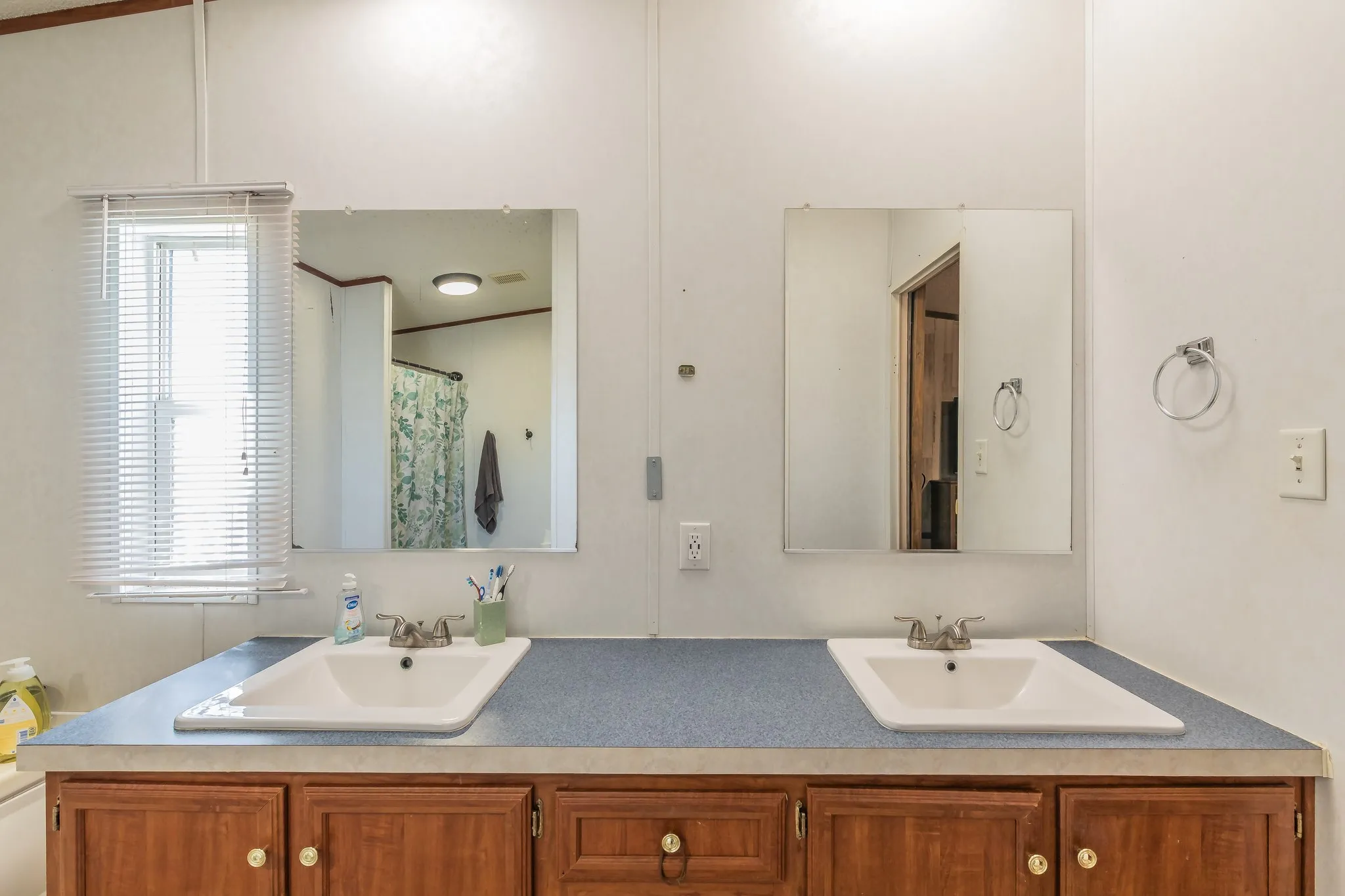 Mobile Home For Sale in Wise County , 157 Judge Court, New Fairview, Texas 76078, 3 Bedroom, 2 Bathroom, 2 Garage spaces, 1,792 Sqft, built in 2002, mls#21368332, Real Estate Agent in New Fairview, Homes For Sale in Wise county, Homes For Sale in New Fairview, Realtor in New Fairview Texas, Real Estate Brokerage Independent Realty Texas, Luminita Cordes Realtor