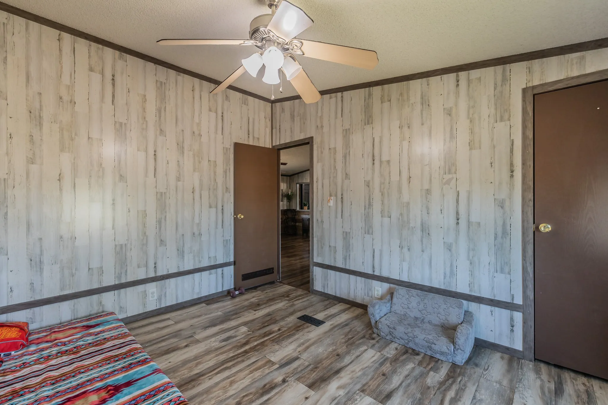 Mobile Home For Sale in Wise County , 157 Judge Court, New Fairview, Texas 76078, 3 Bedroom, 2 Bathroom, 2 Garage spaces, 1,792 Sqft, built in 2002, mls#21368332, Real Estate Agent in New Fairview, Homes For Sale in Wise county, Homes For Sale in New Fairview, Realtor in New Fairview Texas, Real Estate Brokerage Independent Realty Texas, Luminita Cordes Realtor