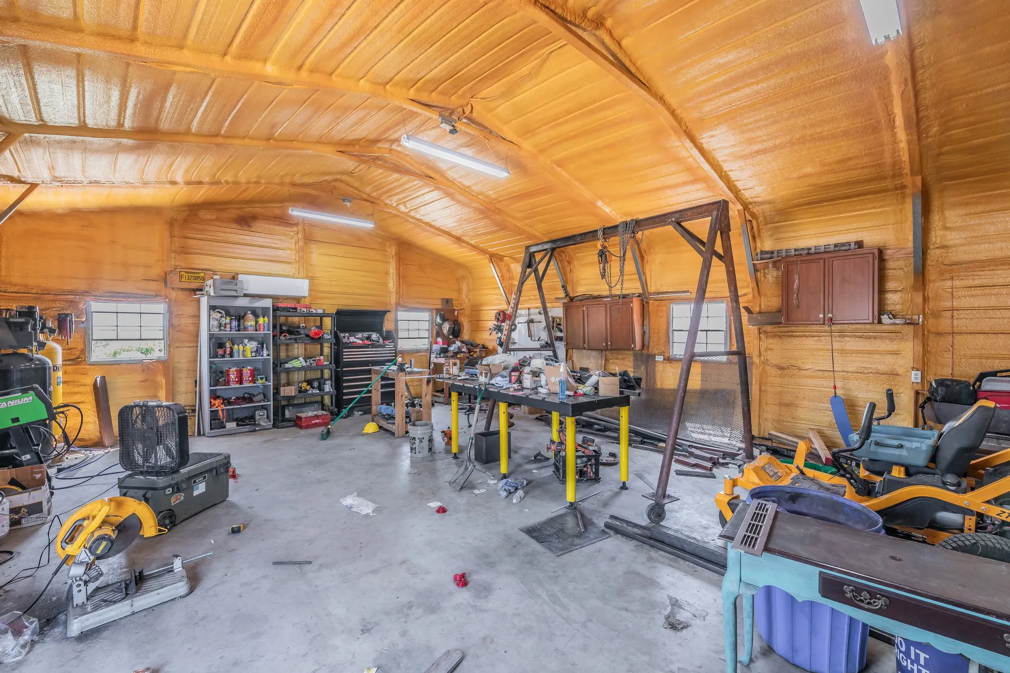 Mobile Home For Sale in Wise County , 157 Judge Court, New Fairview, Texas 76078, 3 Bedroom, 2 Bathroom, 2 Garage spaces, 1,792 Sqft, built in 2002, mls#21368332, Real Estate Agent in New Fairview, Homes For Sale in Wise county, Homes For Sale in New Fairview, Realtor in New Fairview Texas, Real Estate Brokerage Independent Realty Texas, Luminita Cordes Realtor