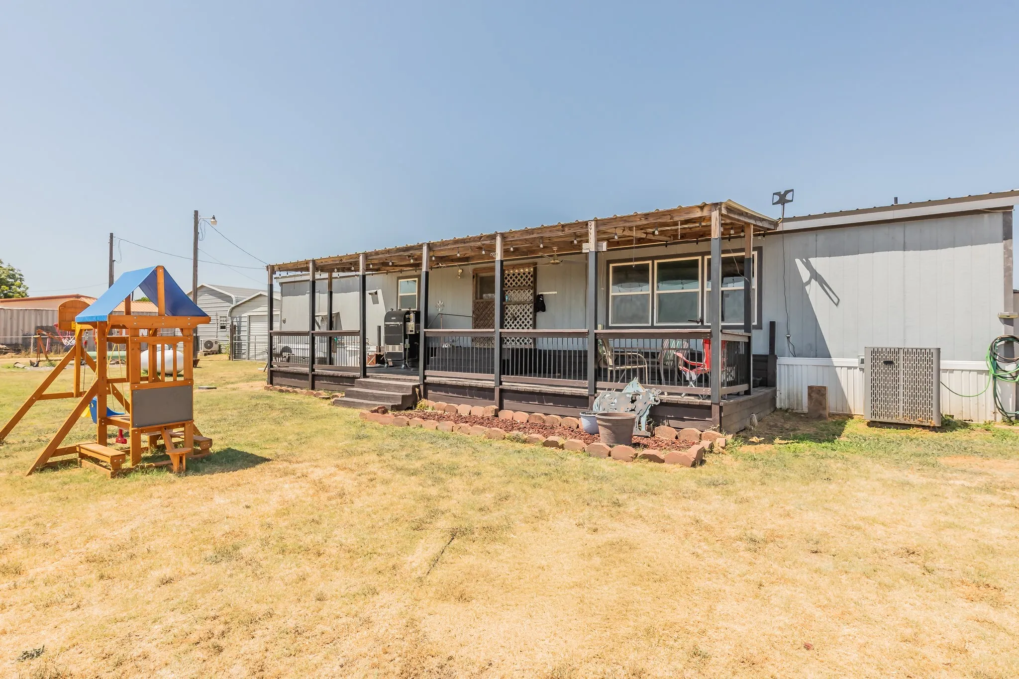 Mobile Home For Sale in Wise County , 157 Judge Court, New Fairview, Texas 76078, 3 Bedroom, 2 Bathroom, 2 Garage spaces, 1,792 Sqft, built in 2002, mls#21368332, Real Estate Agent in New Fairview, Homes For Sale in Wise county, Homes For Sale in New Fairview, Realtor in New Fairview Texas, Real Estate Brokerage Independent Realty Texas, Luminita Cordes Realtor