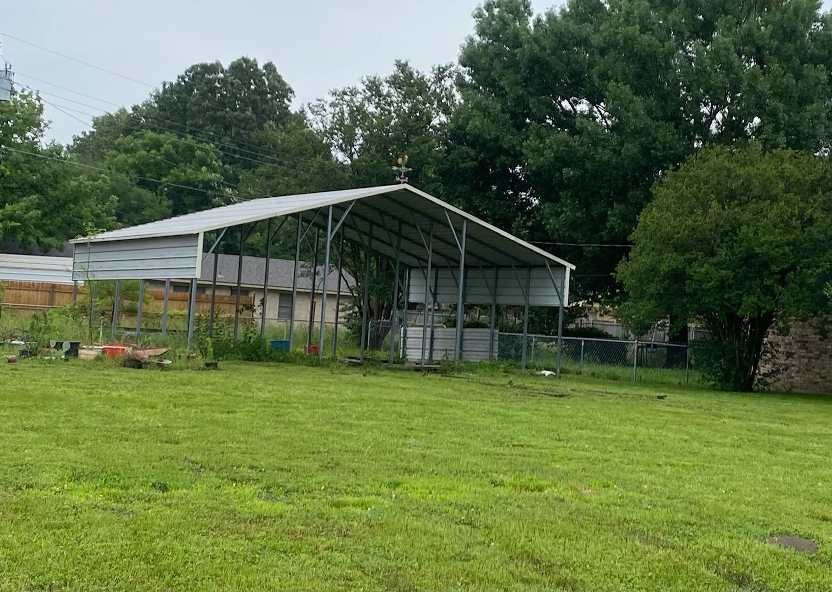 Single Family Residence For Sale in Red River (TX) County , 603 W 11th Street, Clarksville, Texas 75426, 3 Bedroom, 2 Bathroom, Garage spaces, 2,345 Sqft, built in 1977, mls#21368772, Real Estate Agent in Clarksville, Homes For Sale in Red River (TX) county, Homes For Sale in Clarksville, Realtor in Clarksville Texas, Real Estate Brokerage Independent Realty Texas, Luminita Cordes Realtor