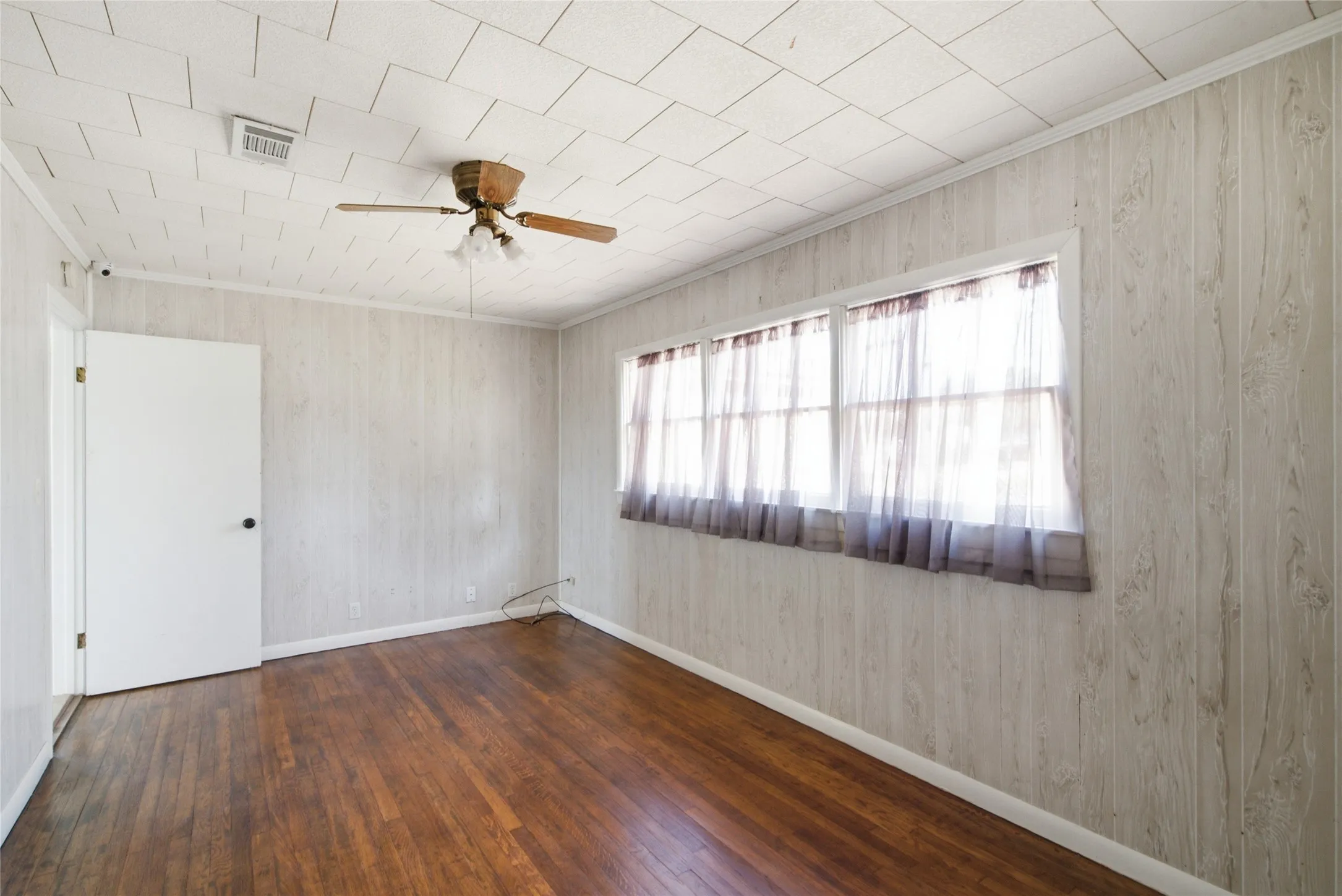 Office For Sale in Hamilton County , 700 E Main Street, Hamilton, Texas 76531, 0, 0, Garage spaces, 0 Sqft, built in 1975, mls#21368763, Real Estate Agent in Hamilton, Homes For Sale in Hamilton county, Homes For Sale in Hamilton, Realtor in Hamilton Texas, Real Estate Brokerage Independent Realty Texas, Luminita Cordes Realtor