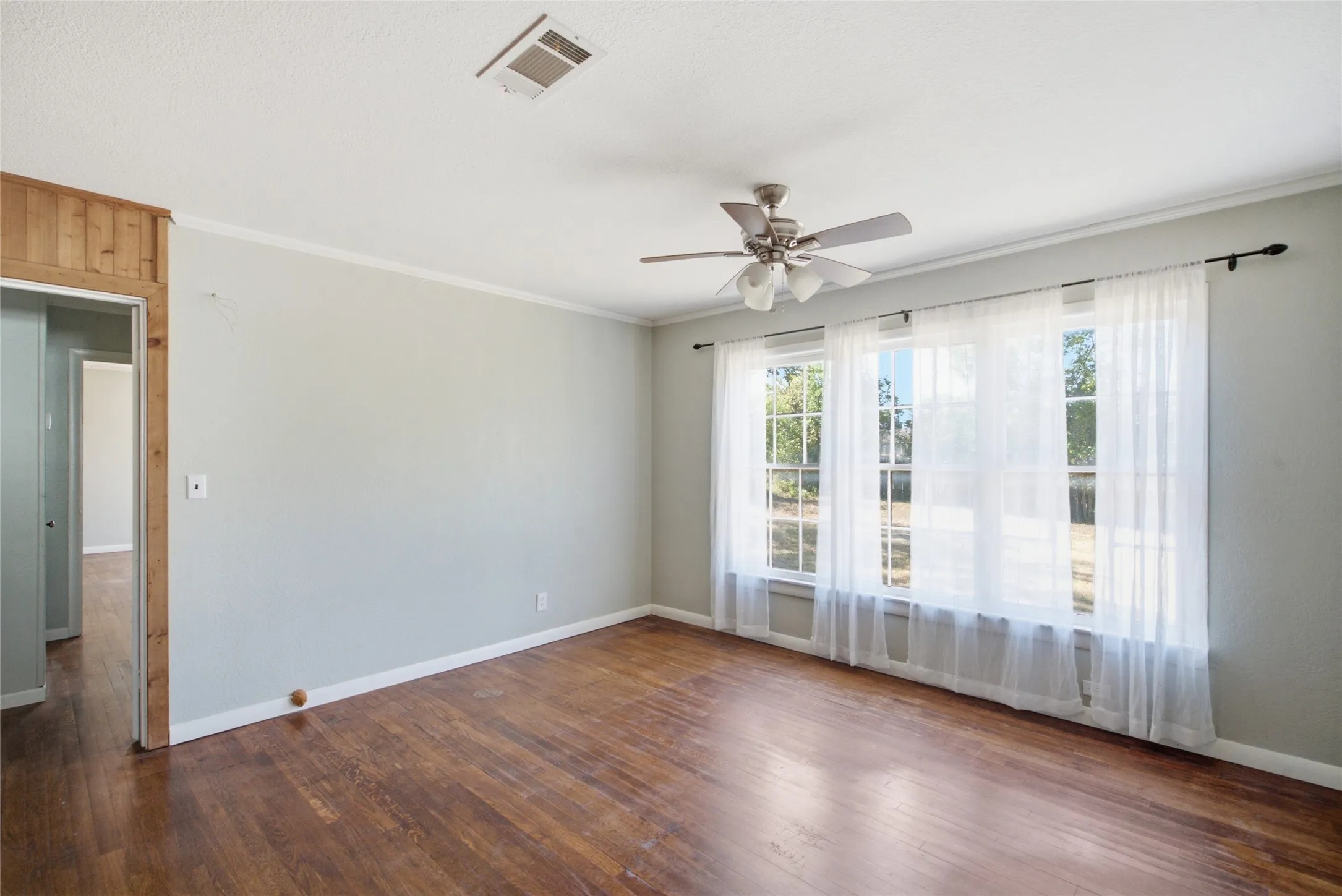 Office For Sale in Hamilton County , 700 E Main Street, Hamilton, Texas 76531, 0, 0, Garage spaces, 0 Sqft, built in 1975, mls#21368763, Real Estate Agent in Hamilton, Homes For Sale in Hamilton county, Homes For Sale in Hamilton, Realtor in Hamilton Texas, Real Estate Brokerage Independent Realty Texas, Luminita Cordes Realtor