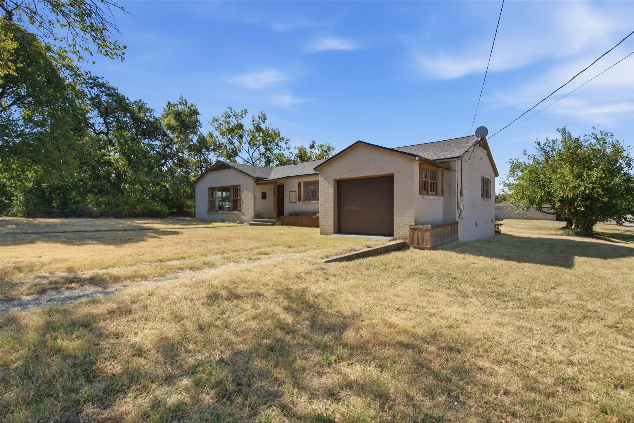 Office For Sale in Hamilton County , 700 E Main Street, Hamilton, Texas 76531, 0, 0, Garage spaces, 0 Sqft, built in 1975, mls#21368763, Real Estate Agent in Hamilton, Homes For Sale in Hamilton county, Homes For Sale in Hamilton, Realtor in Hamilton Texas, Real Estate Brokerage Independent Realty Texas, Luminita Cordes Realtor