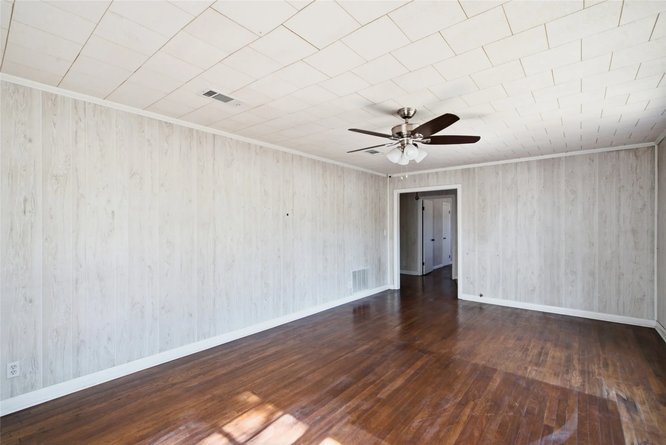 Office For Sale in Hamilton County , 700 E Main Street, Hamilton, Texas 76531, 0, 0, Garage spaces, 0 Sqft, built in 1975, mls#21368763, Real Estate Agent in Hamilton, Homes For Sale in Hamilton county, Homes For Sale in Hamilton, Realtor in Hamilton Texas, Real Estate Brokerage Independent Realty Texas, Luminita Cordes Realtor