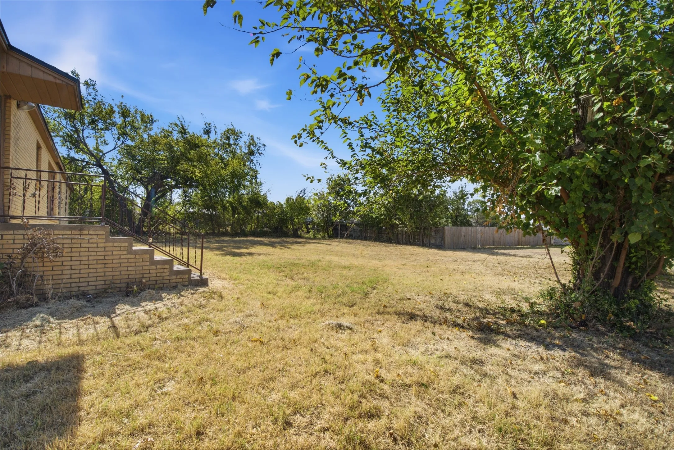 Office For Sale in Hamilton County , 700 E Main Street, Hamilton, Texas 76531, 0, 0, Garage spaces, 0 Sqft, built in 1975, mls#21368763, Real Estate Agent in Hamilton, Homes For Sale in Hamilton county, Homes For Sale in Hamilton, Realtor in Hamilton Texas, Real Estate Brokerage Independent Realty Texas, Luminita Cordes Realtor